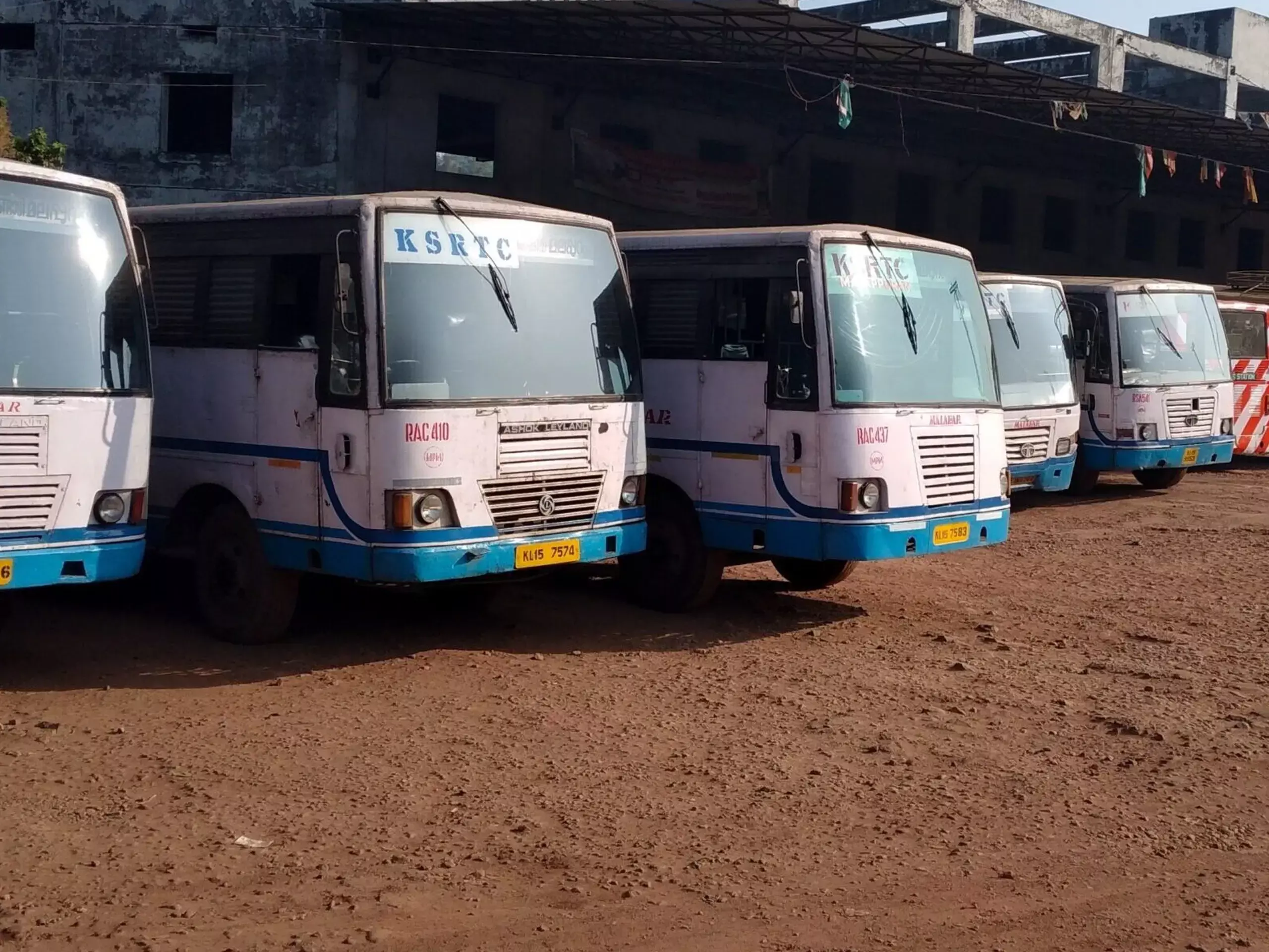 KSRTC ബസുകളില്‍ ജെന്‍ഡര്‍ ടിക്കറ്റിങ്; സൗജന്യ യാത്രയ്ക്ക് മുന്നോടിയായി കണക്കെടുപ്പ്