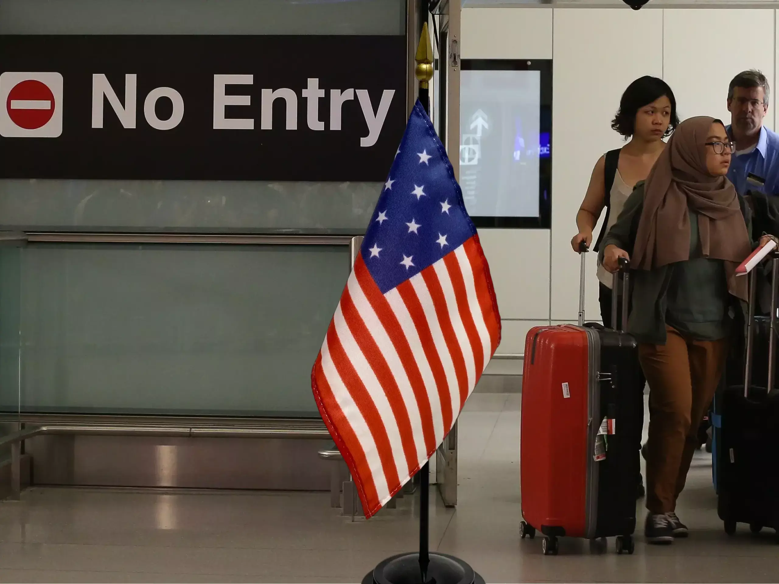 us moves to expand ban on foreign nationals