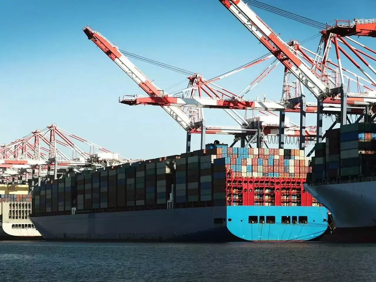 indias trade deficit to rise to $300 billion