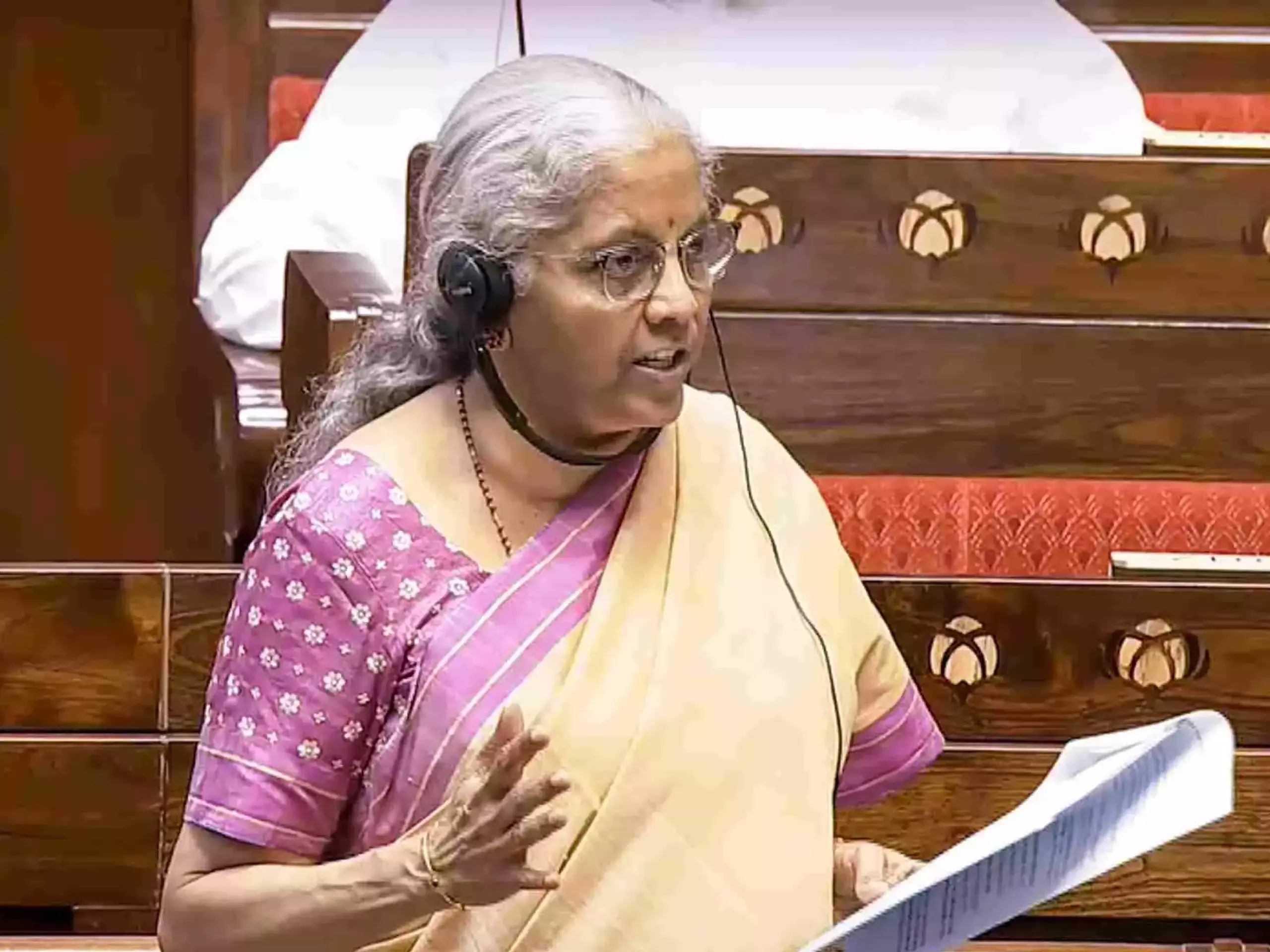 പുതുക്കിയ ആദായ നികുതി ബില്‍ അവതരിപ്പിച്ചു