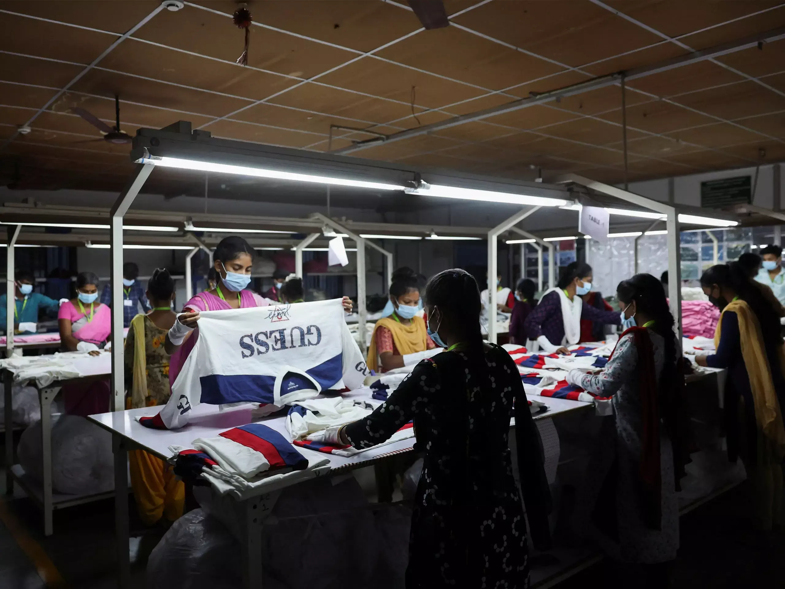 ഇന്ത്യ-ഇയു വ്യാപാര കരാര്; ഇന്ത്യയുടെ വസ്ത്ര കയറ്റുമതി കുതിക്കുമെന്ന് പ്രതീക്ഷ ഇന്ത്യ-ഇയു വ്യാപാര കരാര്; ഇന്ത്യയുടെ വസ്ത്ര കയറ്റുമതി കുതിക്കുമെന്ന് പ്രതീക്ഷ