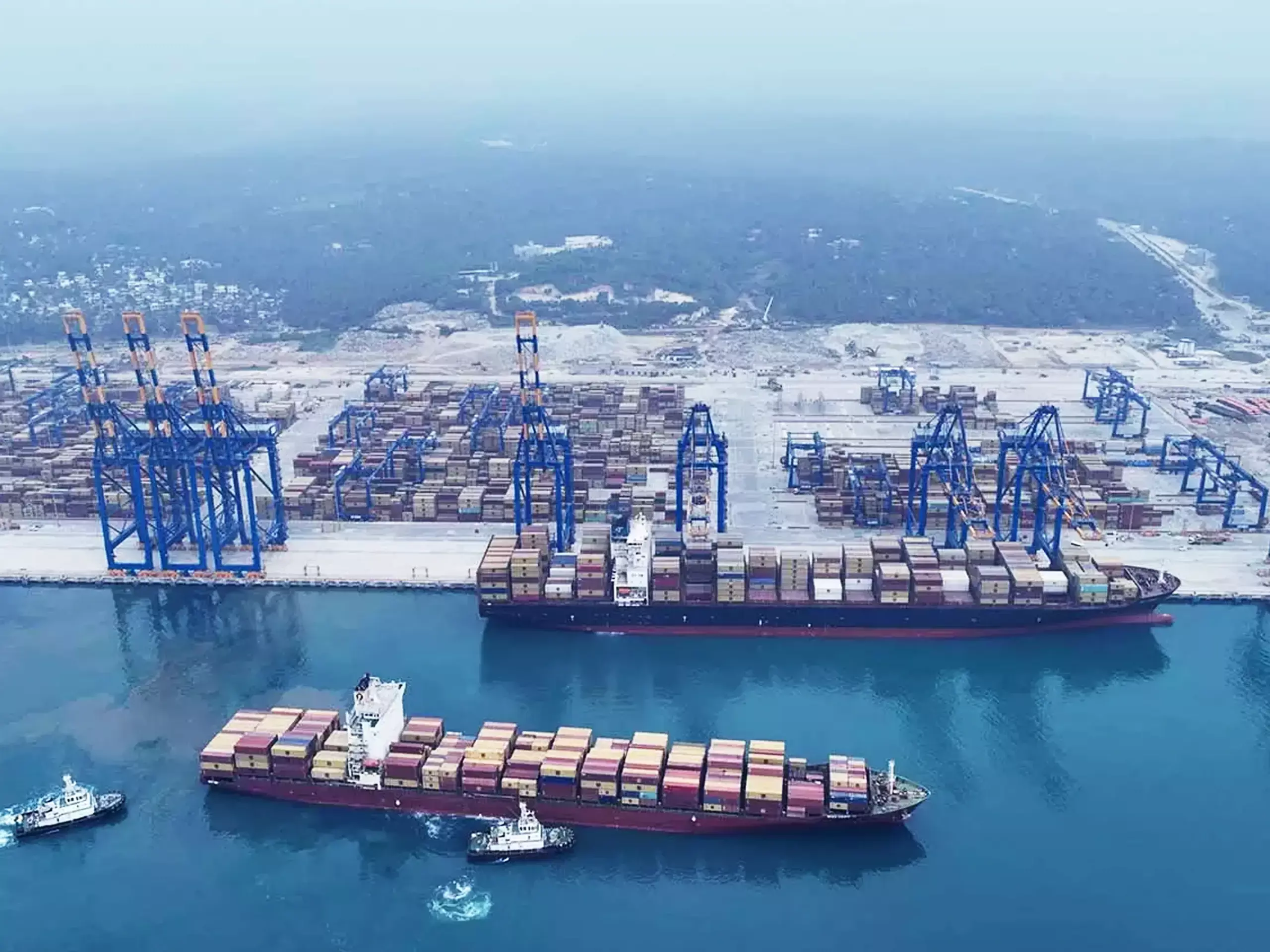 ചരക്ക് നീക്കം; സുപ്രധാന നേട്ടവുമായി വിഴിഞ്ഞം ചരക്ക് നീക്കം; സുപ്രധാന നേട്ടവുമായി വിഴിഞ്ഞം