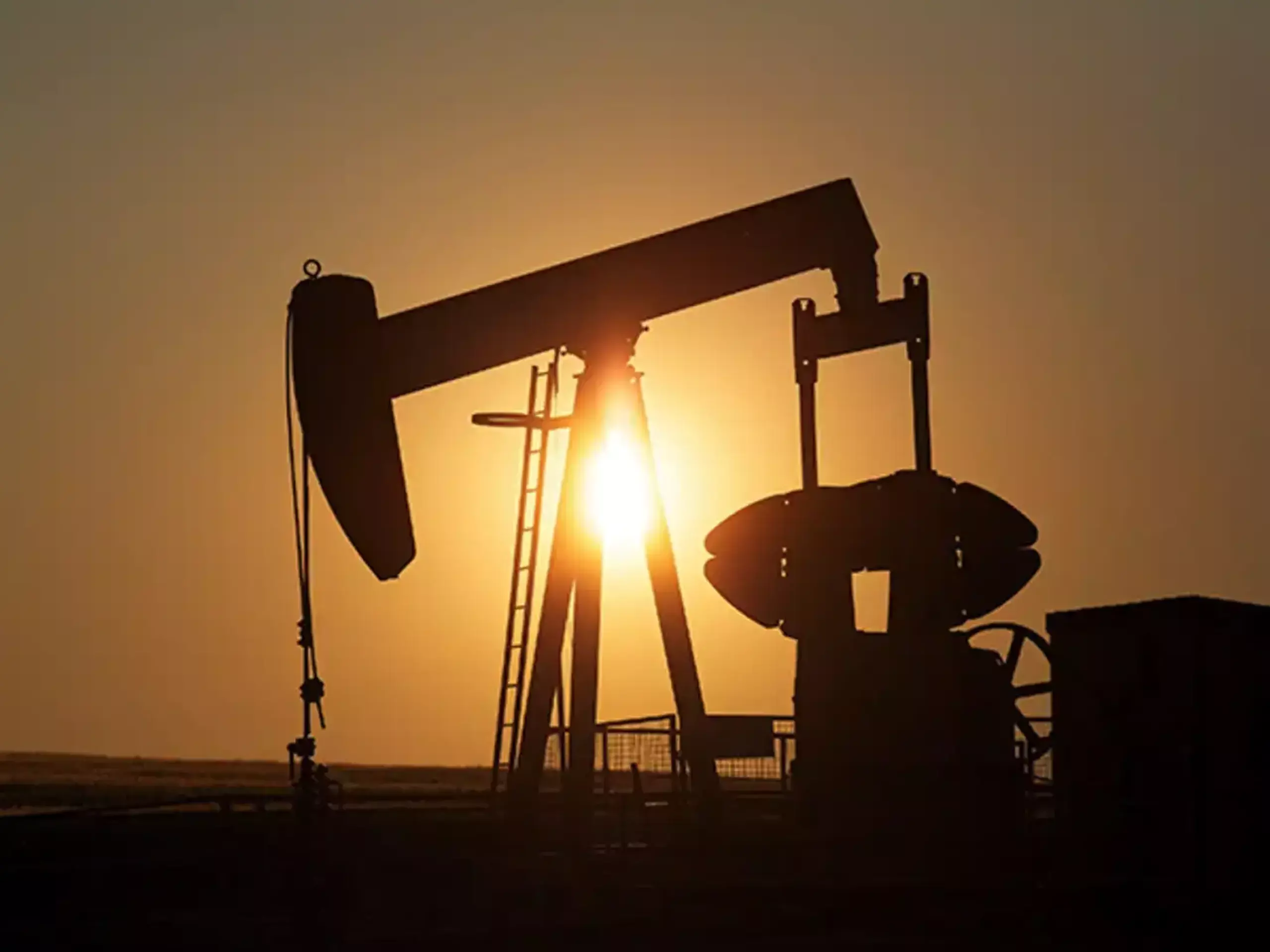 നയാരക്കുള്ള ക്രൂഡ് വില്പ്പന നിര്ത്തി സൗദിയും ഇറാഖും നയാരക്കുള്ള ക്രൂഡ് വില്പ്പന നിര്ത്തി സൗദിയും ഇറാഖും