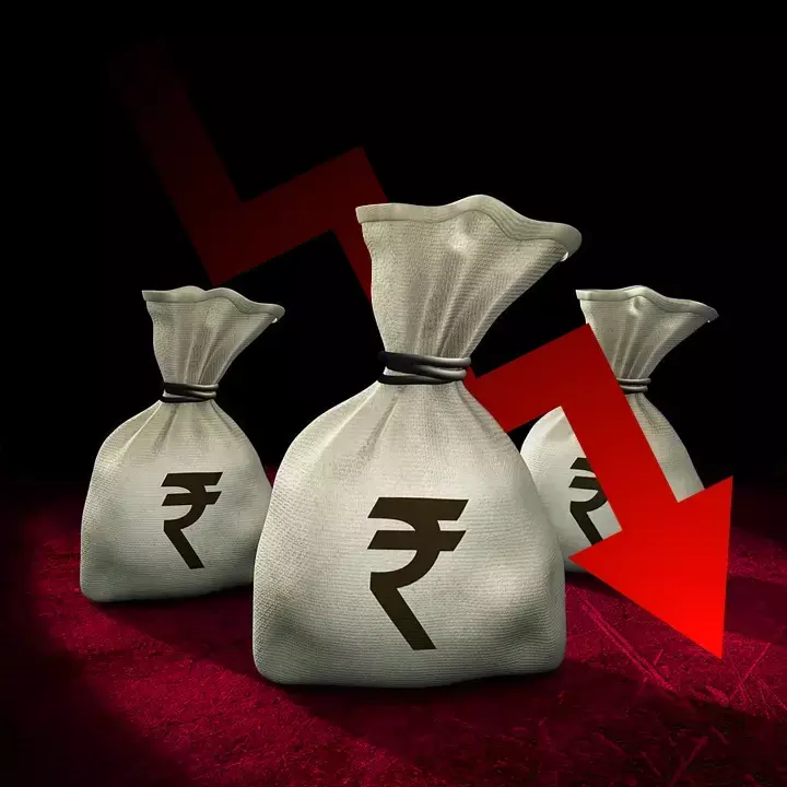 രൂപയ്ക്ക് വീണ്ടും താരിഫ് ആഘാതം:   മൂല്യം റെക്കോര്‍ഡ് താഴ്ചയില്‍