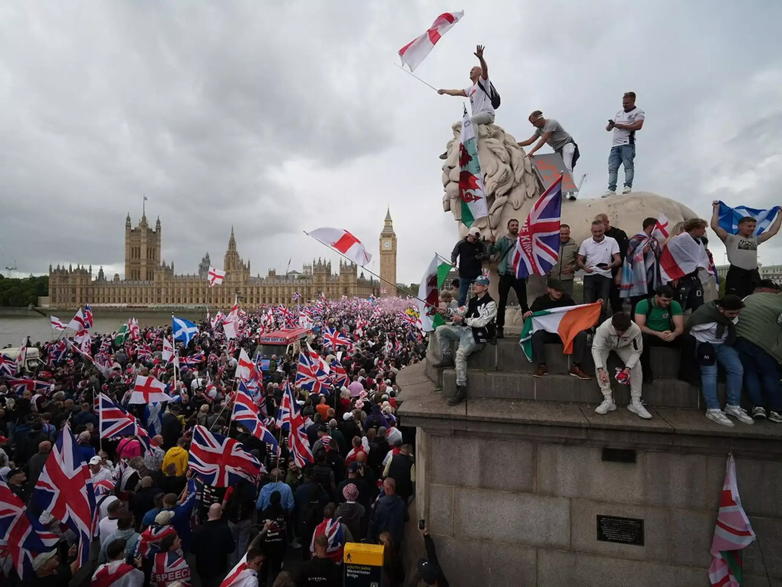 ലണ്ടനിലെ കുടിയേറ്റ വിരുദ്ധ റാലി;  ഇന്ത്യന്‍ സമൂഹം ആശങ്കയില്‍