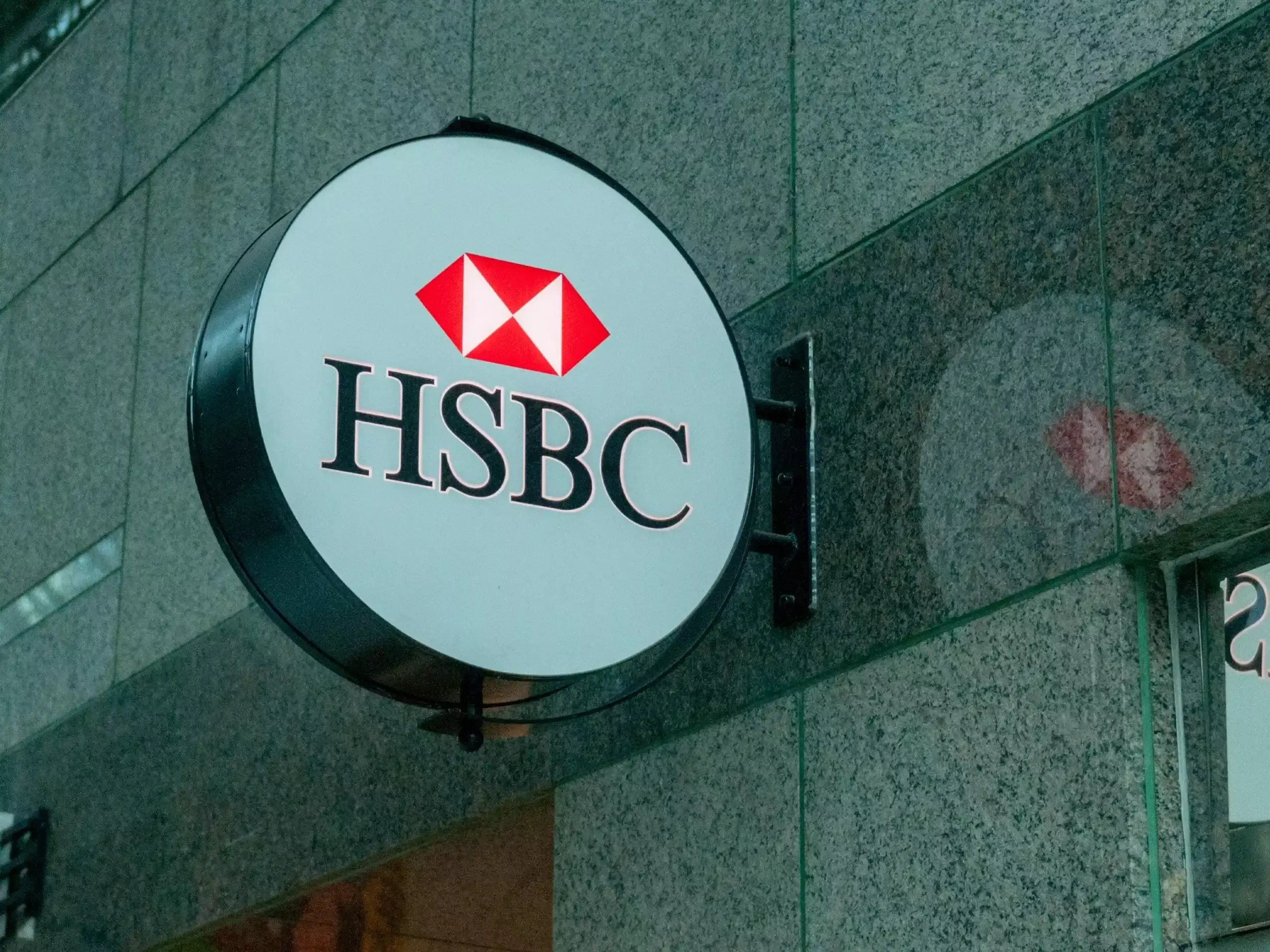 താരിഫ് നയങ്ങൾ അടിയായി; നവംബറില്‍ സാമ്പത്തിക പ്രവര്‍ത്തനങ്ങള്‍ മന്ദഗതിയില്‍