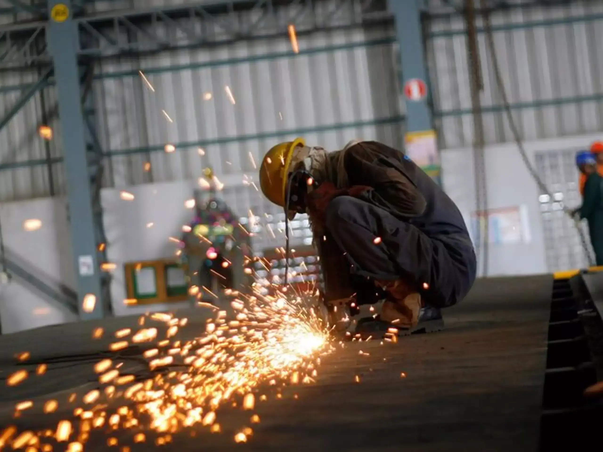 വ്യാവസായിക ഉല്‍പ്പാദന വളര്‍ച്ച  നാല് ശതമാനമായി തുടരുന്നു