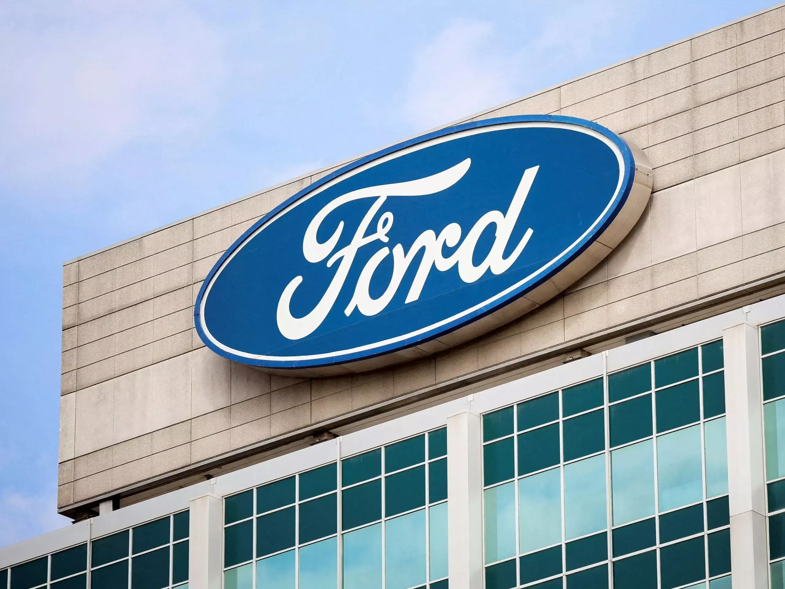 ഫോര്‍ഡ് ചെന്നൈ പ്ലാന്റ് പുനരുജ്ജീവിപ്പിക്കുന്നു;  എഞ്ചിന്‍ നിര്‍മ്മാണത്തിന് 3,250 കോടി നിക്ഷേപിക്കും