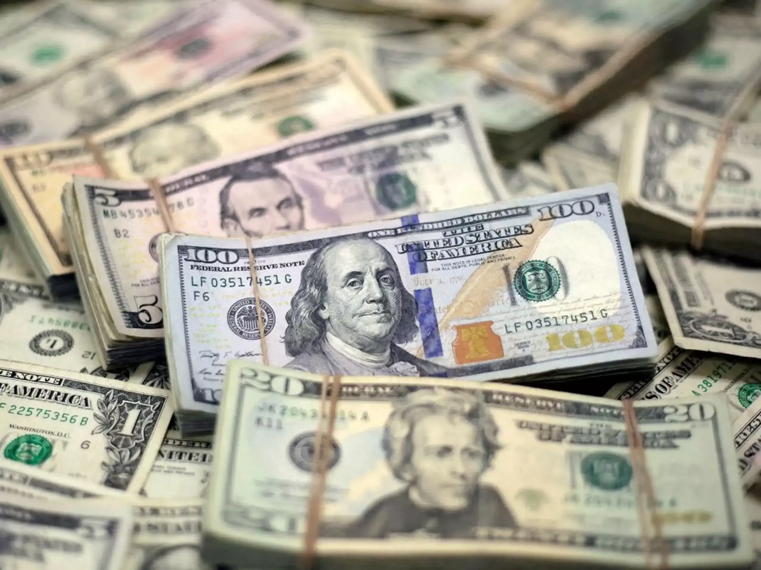 Forex Reserves : അടിതെറ്റി ഡോളറും; സിംഹാസനം ഇളകും , ഡിജിറ്റൽ സ്വർണം വാങ്ങിക്കൂട്ടി കേന്ദ്ര ബാങ്കുകൾ