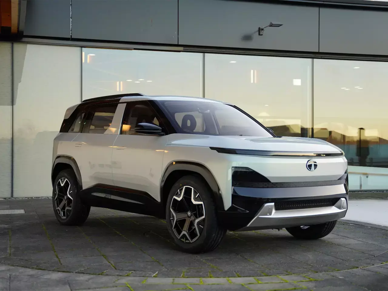 tata sierra makes a proud comeback tata sierra makes a proud comeback