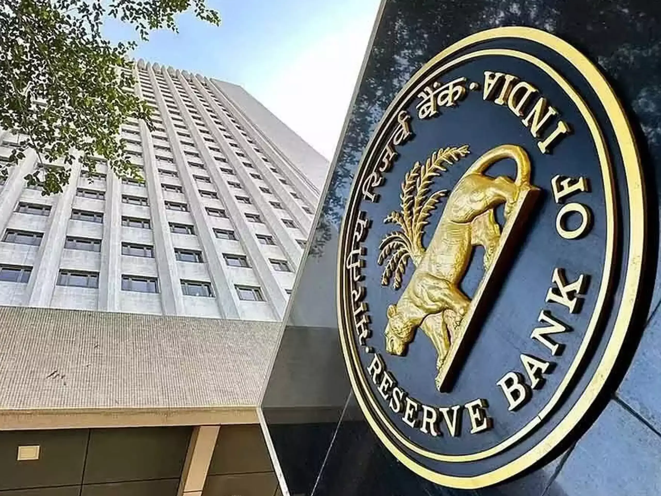 RBI Monetary Policy : രൂപ തകര്ച്ചയില്: റിസര്വ് ബാങ്ക് നിരക്ക് കുറയ്ക്കുമോ? RBI Monetary Policy : രൂപ തകര്ച്ചയില്: റിസര്വ് ബാങ്ക് നിരക്ക് കുറയ്ക്കുമോ?