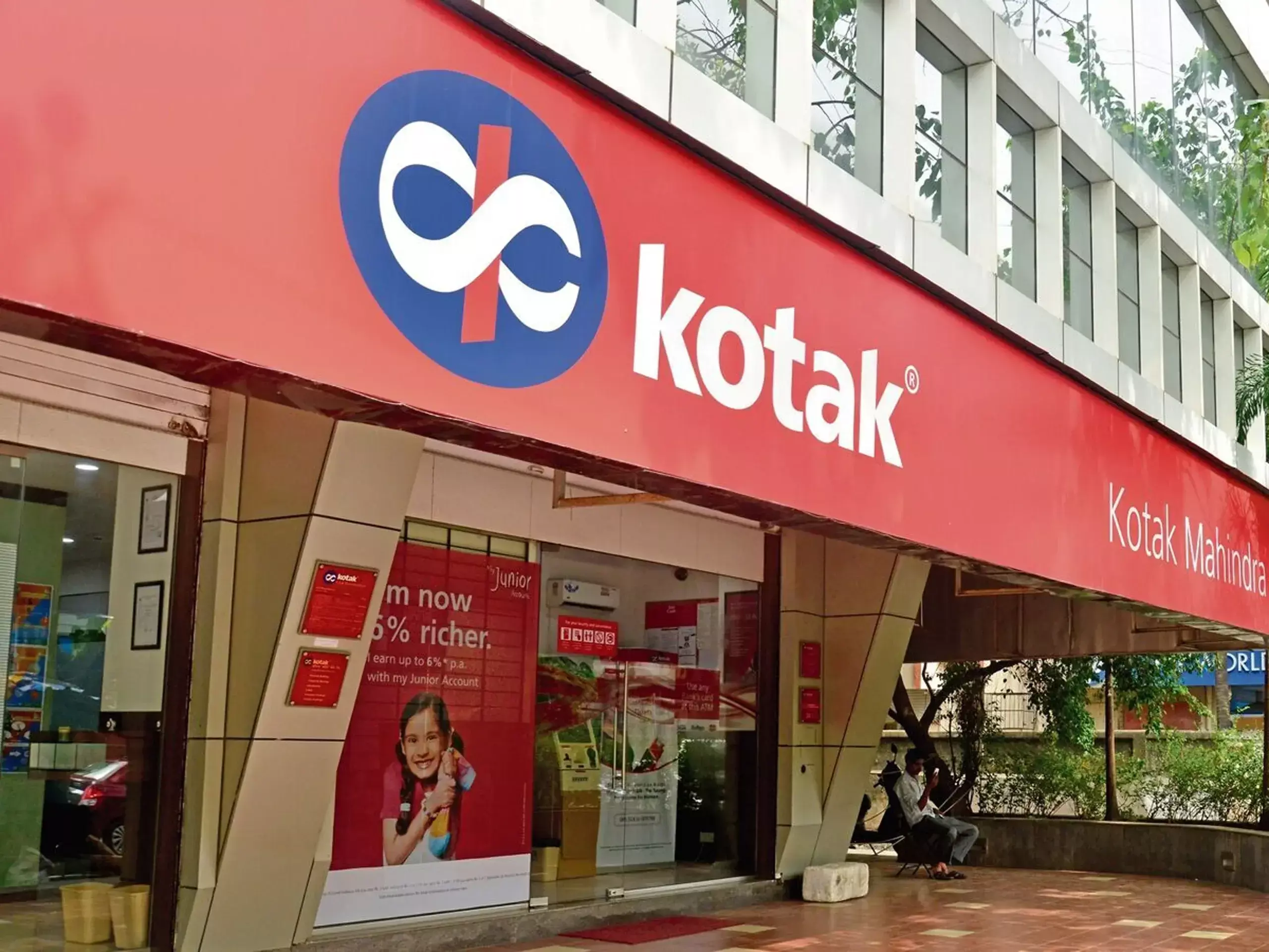 ഓഹരി വിഭജനവുമായി കൊട്ടക് മഹീന്ദ്ര ബാങ്ക്; നേട്ടം എങ്ങനെ?