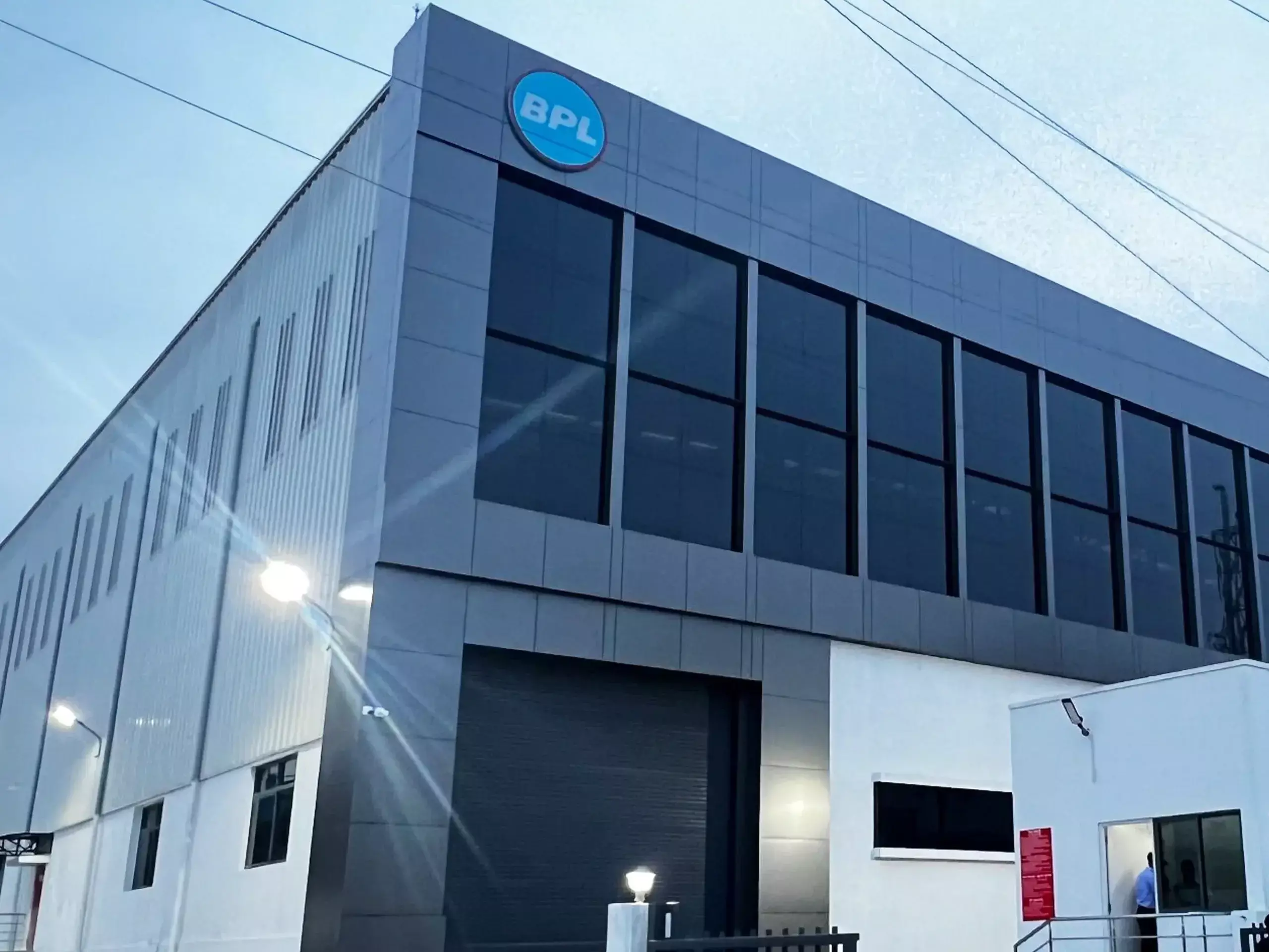 തിളക്കം മായുന്ന ബിപിഎല്‍, ഓഹരികള്‍ 100 കോടി കടത്തിന്റെ നിഴലില്‍