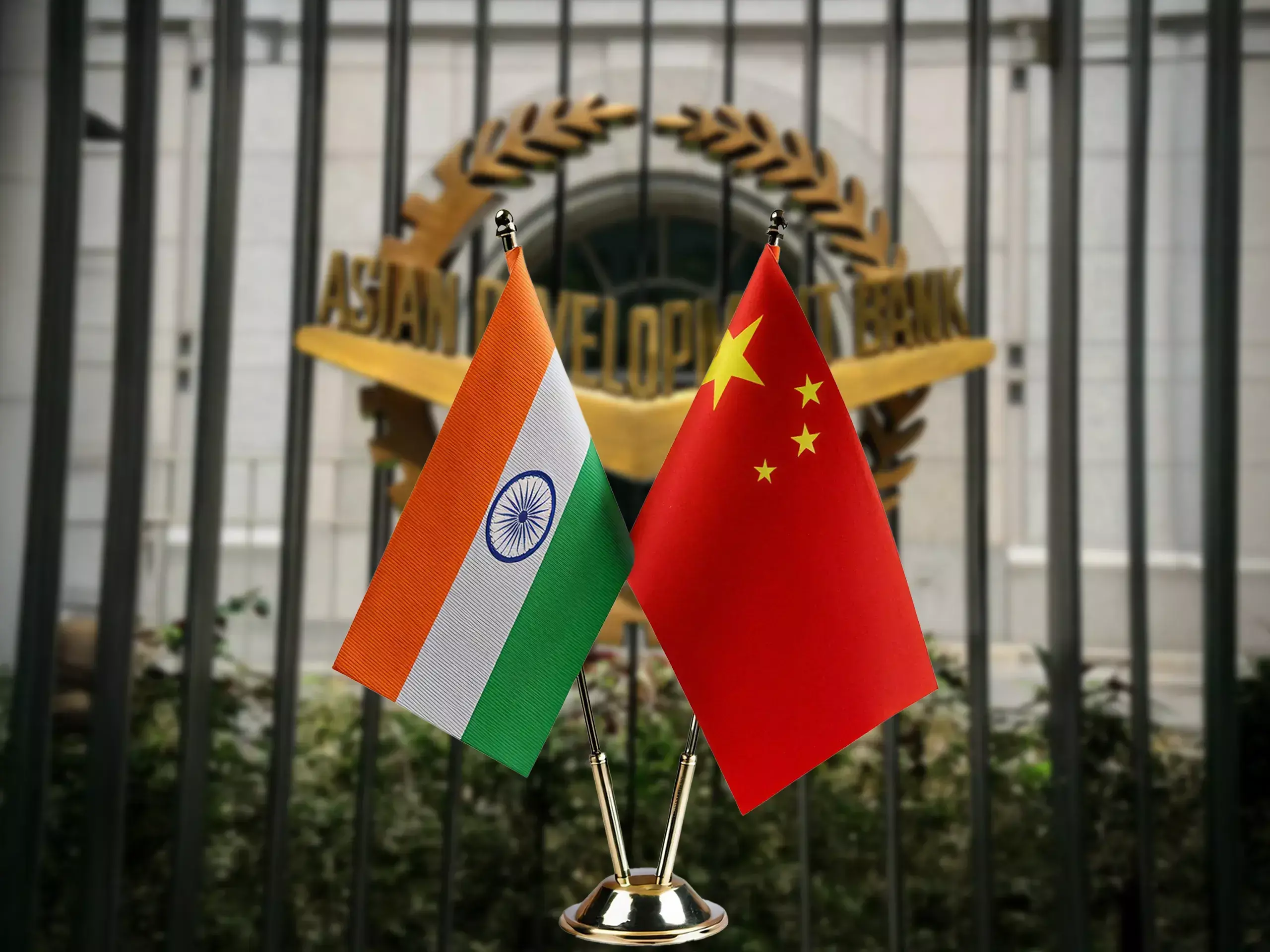 ചൈന പിന്നില്: ഇനി ഏഷ്യയെ നയിക്കുക ഇന്ത്യ ചൈന പിന്നില്: ഇനി ഏഷ്യയെ നയിക്കുക ഇന്ത്യ