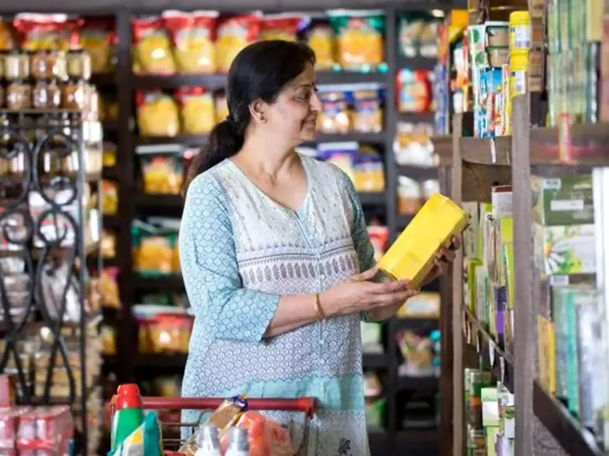 റീട്ടെയില്‍ മേഖല രണ്ട് ട്രില്യണ്‍ ഡോളറിലേക്ക്