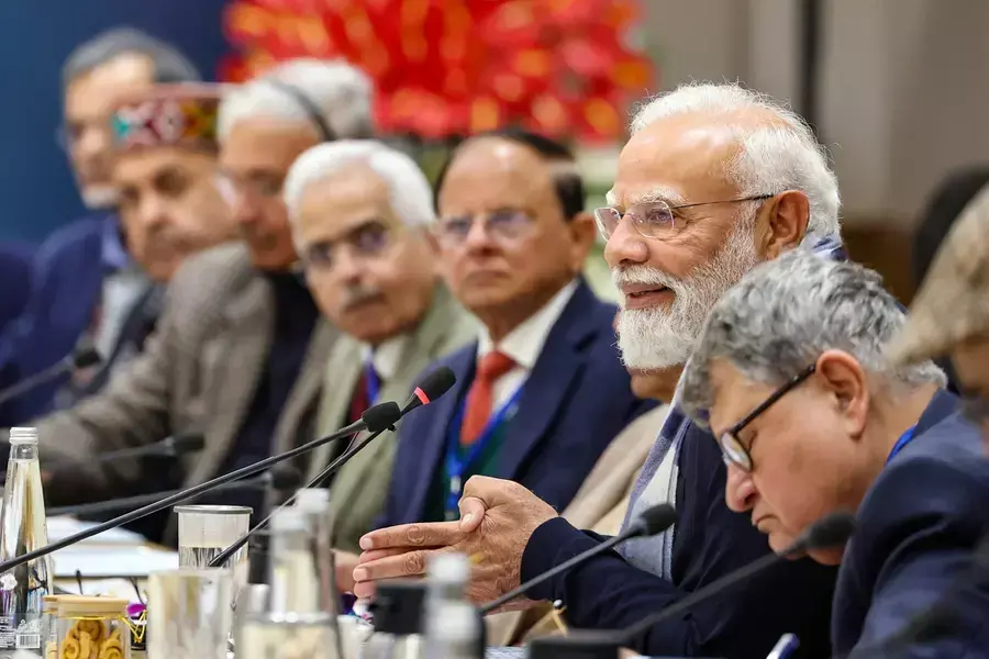 Narendra Modi Meets with economic experts: വിവിധ മേഖലകളിൽ മിഷൻ മോഡ് പരിഷ്കാരങ്ങളുമായി മോദി: സാമ്പത്തിക വിദഗ്ധരുമായി കൂടിക്കാഴ്ച നടത്തി Narendra Modi Meets with economic experts: വിവിധ മേഖലകളിൽ മിഷൻ മോഡ് പരിഷ്കാരങ്ങളുമായി മോദി: സാമ്പത്തിക വിദഗ്ധരുമായി കൂടിക്കാഴ്ച നടത്തി