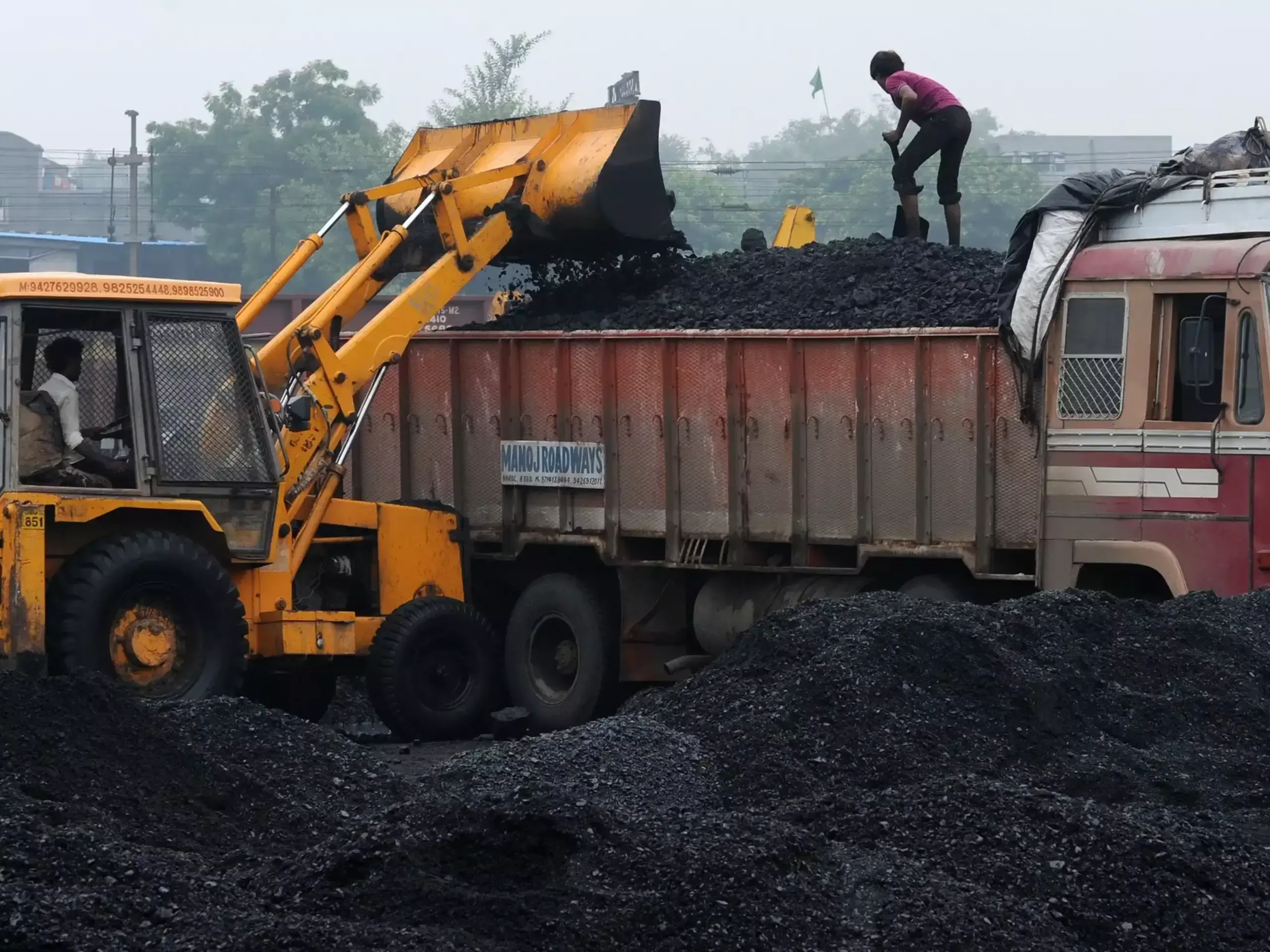 നവംബറില്‍ ഇന്ത്യയുടെ കല്‍ക്കരി ഇറക്കുമതി വര്‍ധിച്ചു;   ആഭ്യന്തര ഉല്‍പ്പാദനത്തിന് എന്തുപറ്റി?