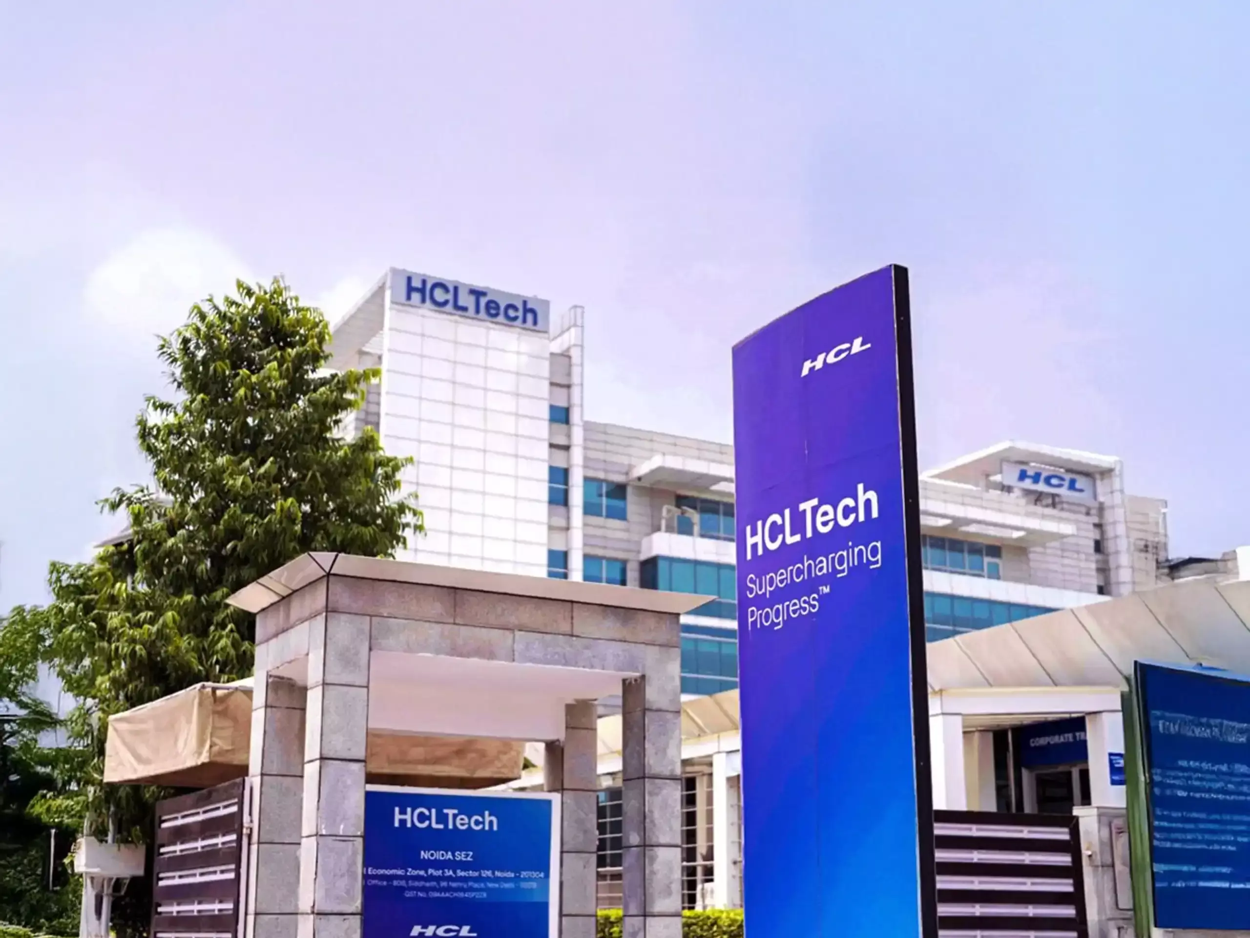 എച്ച്സിഎല്‍ടെക്കിന്റെ അറ്റാദായത്തില്‍ ഇടിവ്;  വരുമാനത്തില്‍ 13ശതമാനം വര്‍ധനവ്