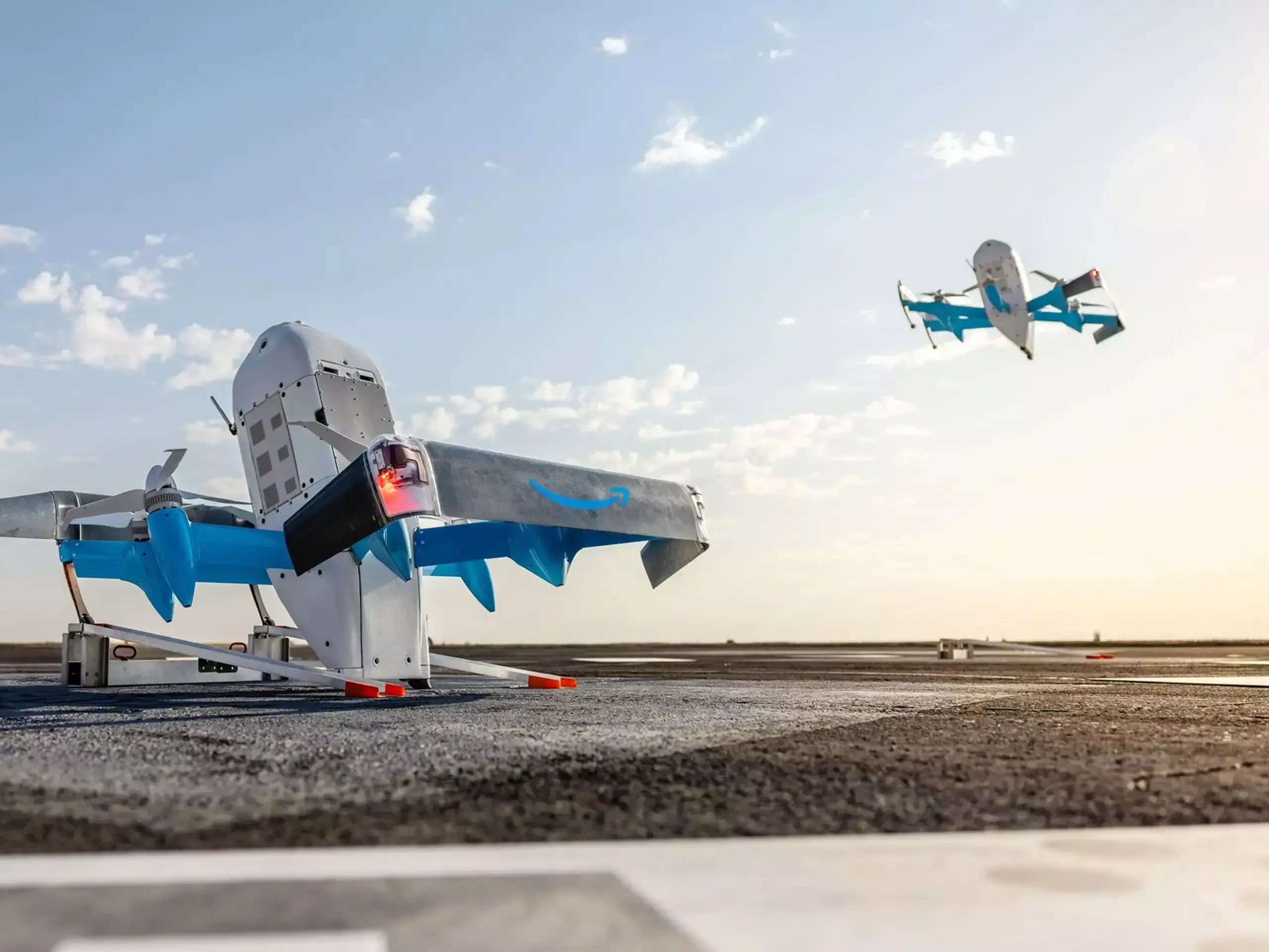 Amazon-ഡ്രോണിലൂടെ ഡെലിവറി: ഓൺലൈൻ ഷോപ്പിംഗിൽ വിപ്ലവത്തിന് ആമസോൺ Amazon-ഡ്രോണിലൂടെ ഡെലിവറി: ഓൺലൈൻ ഷോപ്പിംഗിൽ വിപ്ലവത്തിന് ആമസോൺ