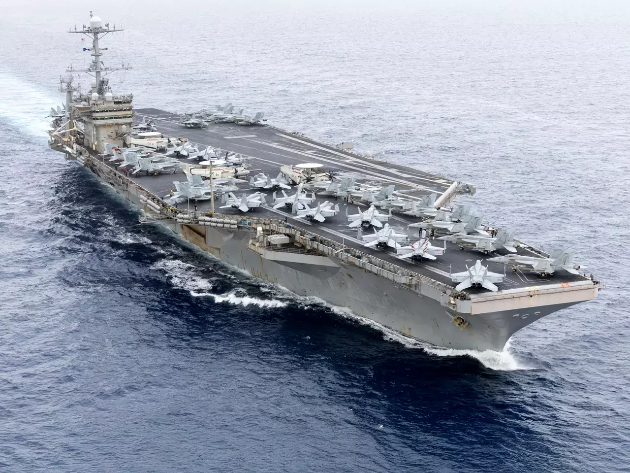 us nuclear warship heads to middle east straits
