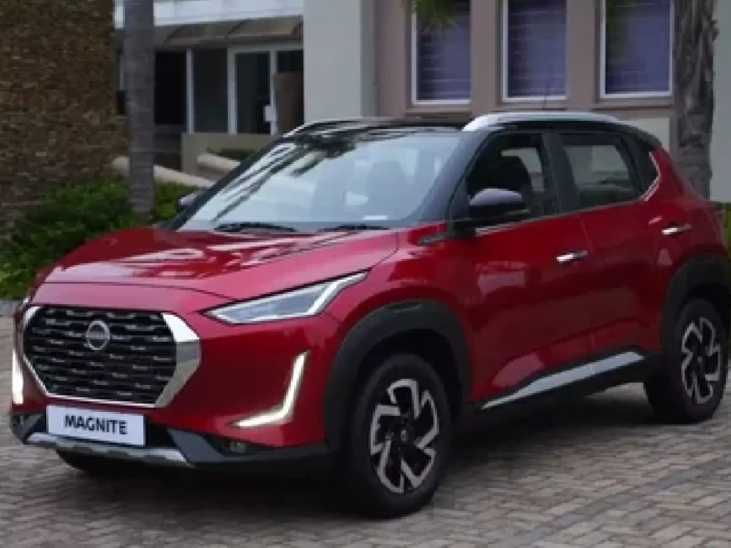 Nissan Magnite Shines Sales: 2025-ൽ യാത്രാ വാഹന വിൽപ്പന റെക്കോർഡ്; കയറ്റുമതിയിൽ ഇടിവ്, നിസാൻ മാഗ്നൈറ്റ് തിളക്കം