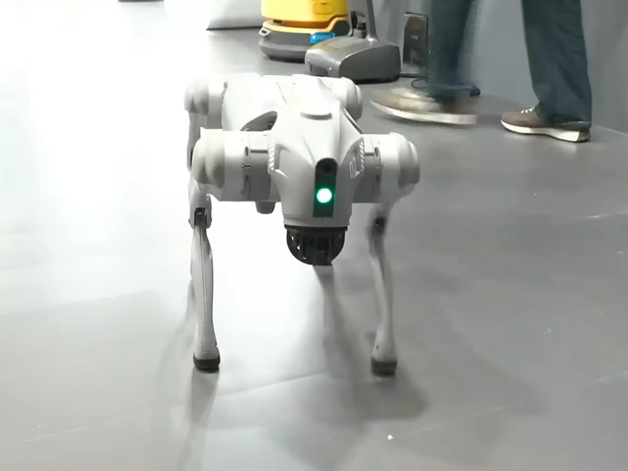 മാനക്കേടായി; ഇന്ത്യ എഐ ഉച്ചകോടിയില് പ്രദര്ശിപ്പിച്ചത് ചൈനീസ് റോബോട്ടിനെ മാനക്കേടായി; ഇന്ത്യ എഐ ഉച്ചകോടിയില് പ്രദര്ശിപ്പിച്ചത് ചൈനീസ് റോബോട്ടിനെ