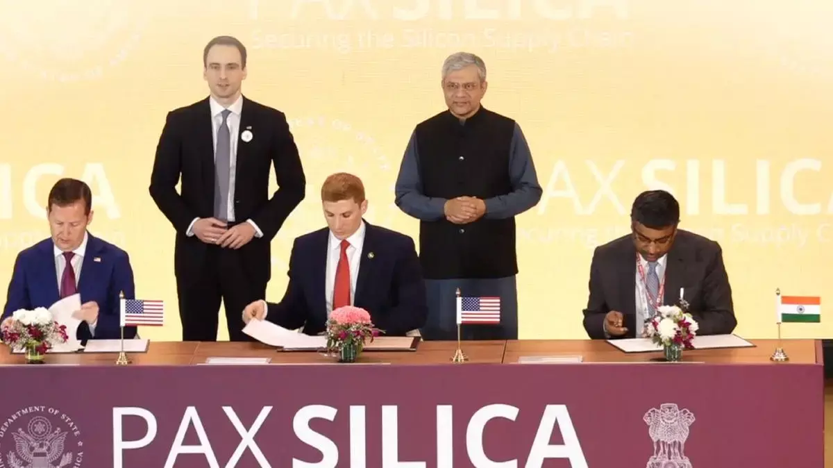 Pax Silica pact:പാക്‌സ് സിലിക്ക കൂട്ടായ്മയില്‍ ഇന്ത്യ അംഗമായി. നിര്‍ണായക ധാതുക്കള്‍, സെമി കണ്ടക്ടറുകള്‍ എന്നിവയുടെ വിതരണശൃംഖല ഉറപ്പാക്കും