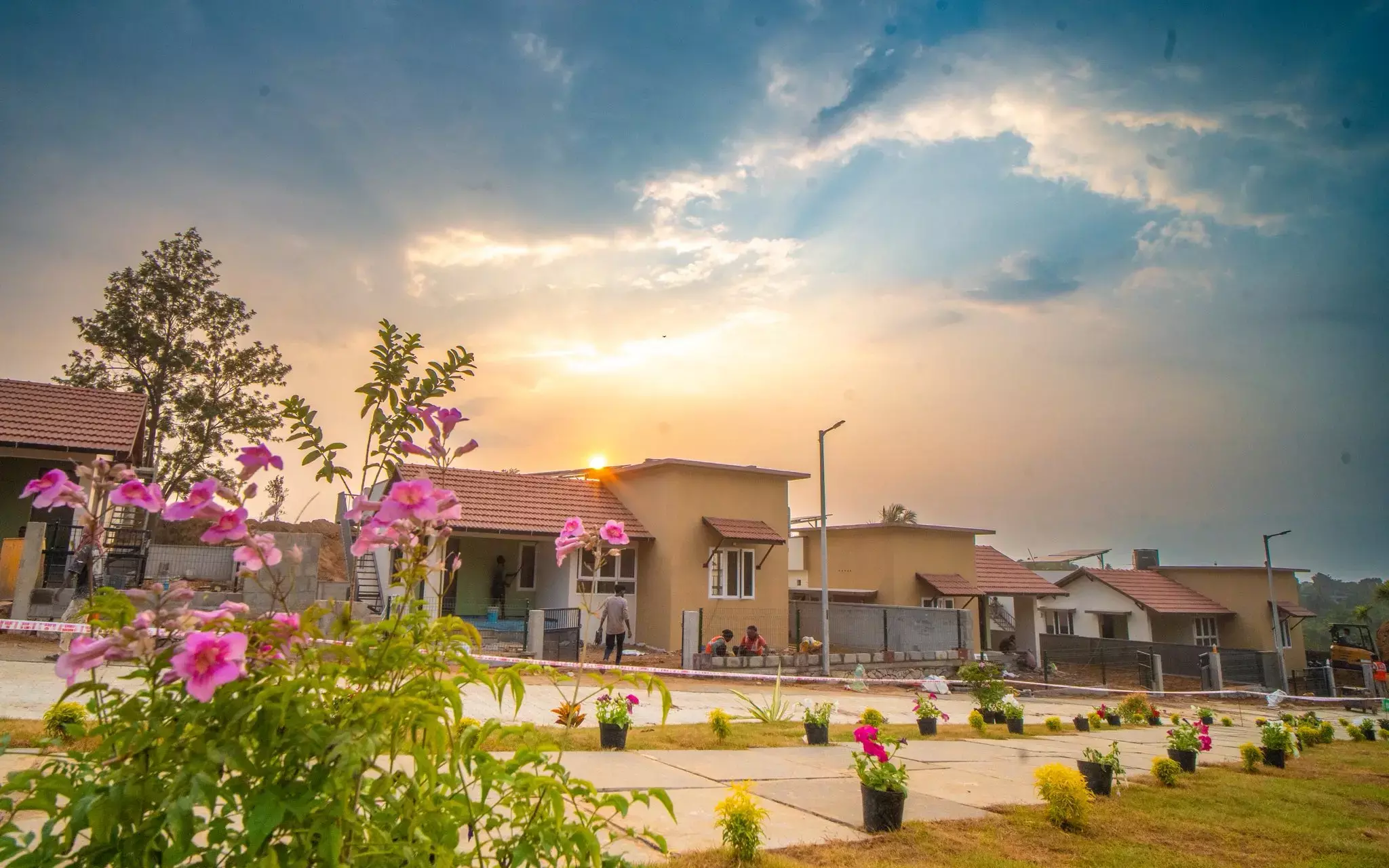 ചൂരൽമല ജനതയ്ക്ക് ഇനി പുതുജീവൻ; ടൗണ്ഷിപ്പ് നാടിന് സമർപ്പിച്ച് മുഖ്യമന്ത്രി ചൂരൽമല ജനതയ്ക്ക് ഇനി പുതുജീവൻ; ടൗണ്ഷിപ്പ് നാടിന് സമർപ്പിച്ച് മുഖ്യമന്ത്രി