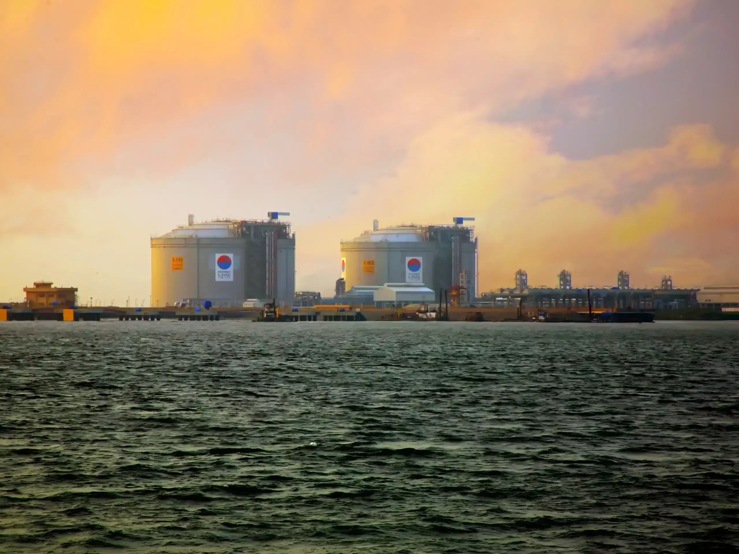 ഇന്ത്യയില്‍ ഗ്യാസ് വിതരണത്തിന് നിയന്ത്രണം