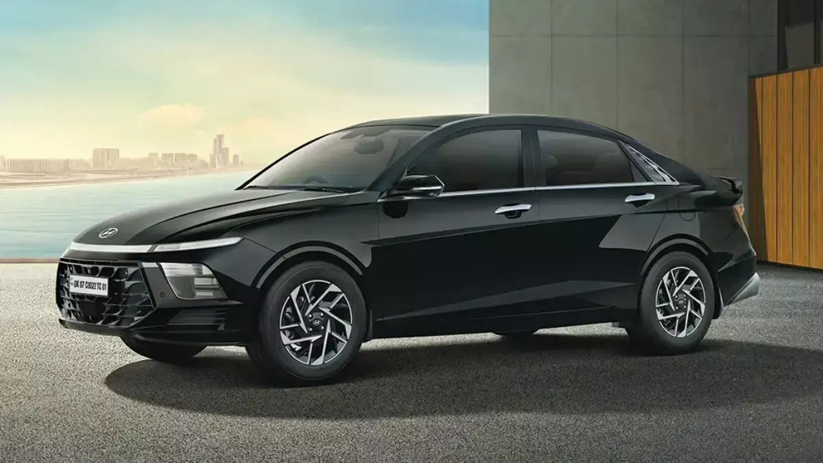 Hyundai Launches Updated Verna: പുതിയ ഫീച്ചറുകളുമായി ഹ്യുണ്ടായ് വെർണയുടെ പുതുക്കിയ മോഡൽ; വില 10.98 ലക്ഷം മുതൽ