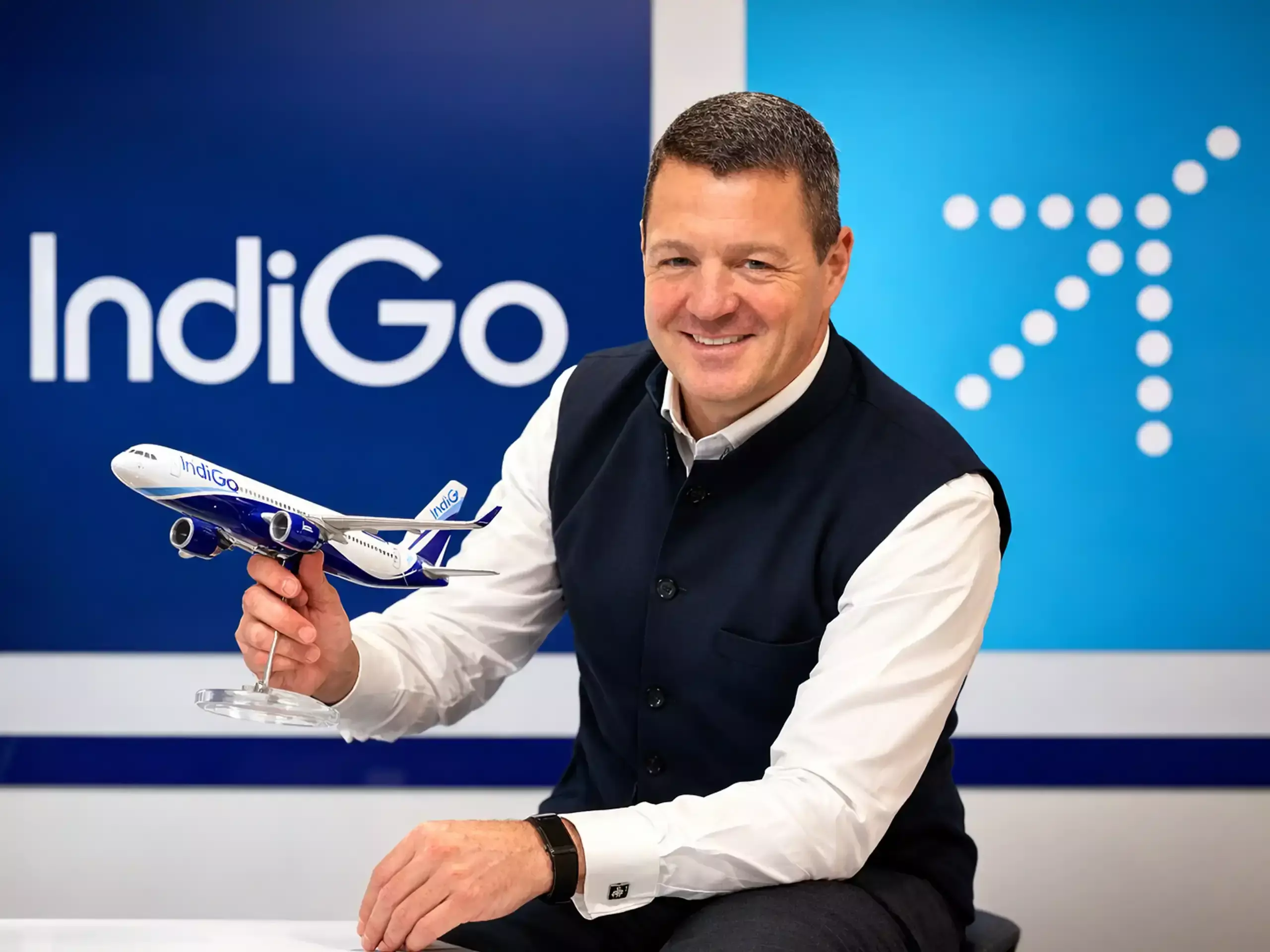 ഇന്‍ഡിഗോയുടെ അമരത്ത് ഇനി മാറ്റത്തിൻ്റെ കാറ്റ്; CEO സ്ഥാനമൊഴിഞ്ഞ് പീറ്റര്‍ എല്‍ബേഴ്‌സ്