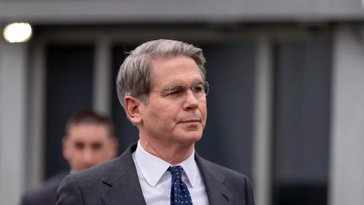 Russian oil: റഷ്യയ്ക്ക് കോളടിക്കുമോ? ഊര്ജ്ജ പ്രതിസന്ധിക്കിടെഎണ്ണ വാങ്ങാന് രാജ്യങ്ങള്ക്ക് താല്ക്കാലിക അനുമതി Russian oil: റഷ്യയ്ക്ക് കോളടിക്കുമോ? ഊര്ജ്ജ പ്രതിസന്ധിക്കിടെഎണ്ണ വാങ്ങാന് രാജ്യങ്ങള്ക്ക് താല്ക്കാലിക അനുമതി