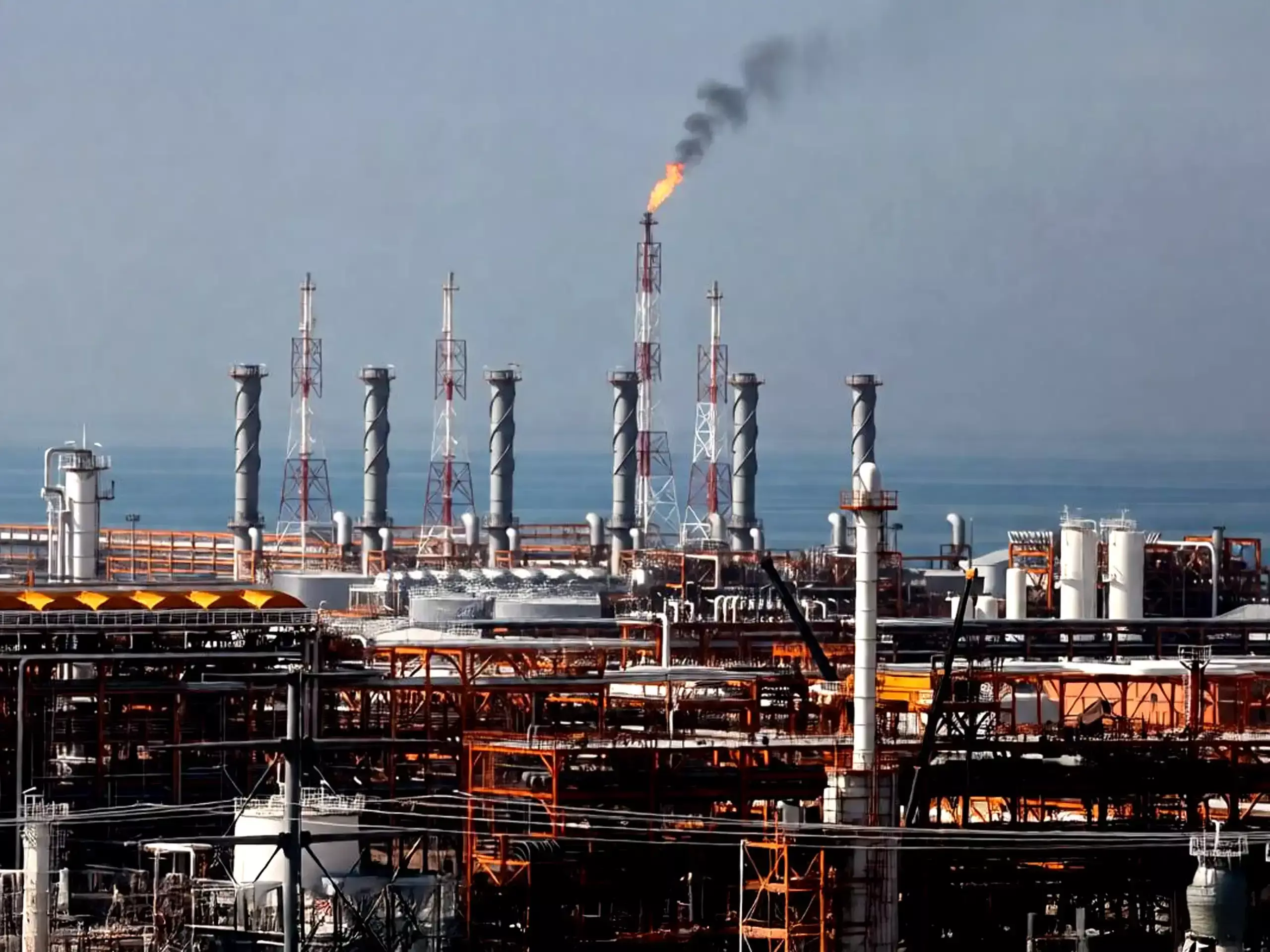 ഇറാന്റെ ഗ്യാസ് ഫീല്‍ഡിനുനേരെ ആക്രമണം;  എണ്ണവില കത്തിക്കയറി, വരുന്നത് വന്‍ ഊര്‍ജ്ജപ്രതിസന്ധിയോ?