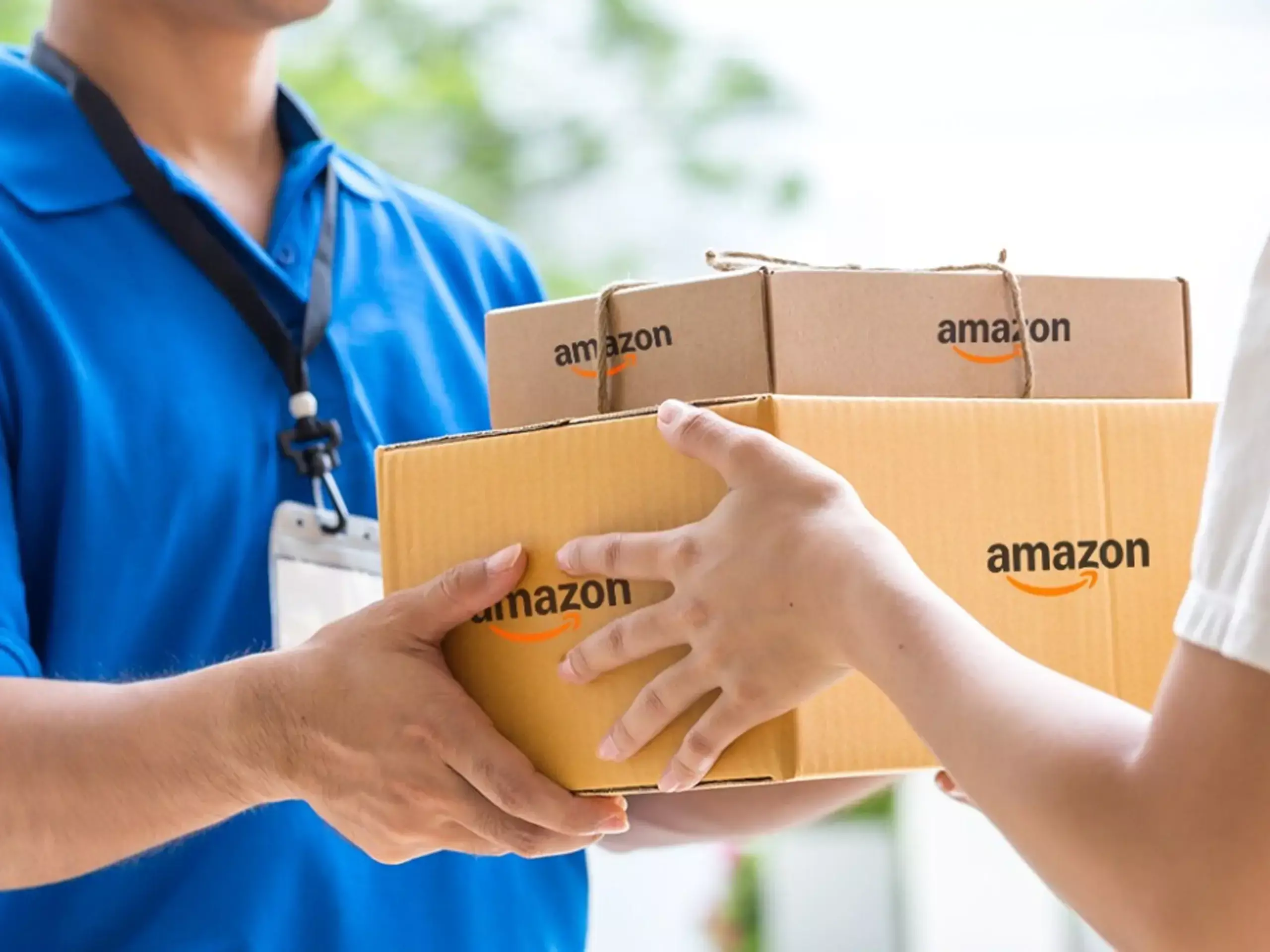 10000 രൂപ ഒന്നിനും തികയുന്നില്ല, വേതനവര്‍ധന ആവശ്യപ്പെട്ട് ആമസോണ്‍  തൊഴിലാളികള്‍; ഇല്ലെങ്കില്‍ പ്രക്ഷോഭം