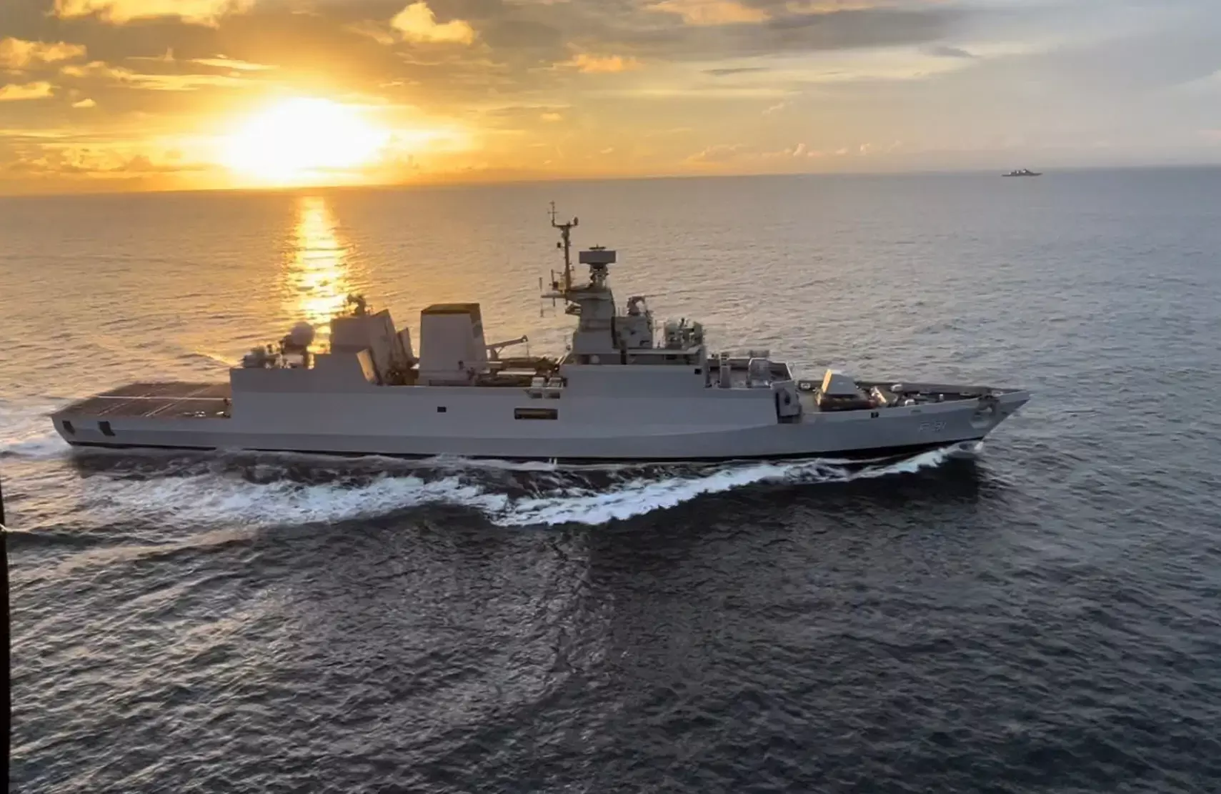 India Plans Next-Gen Corvettes to Boost Naval Power : 40,000 കോടി രൂപ ;നാവിക ശക്തി വർധിപ്പിക്കാൻ ഇന്ത്യ: നെക്സ്റ്റ് ജനറേഷൻ കോർവെറ്റുകൾക്ക് പച്ചക്കൊടി