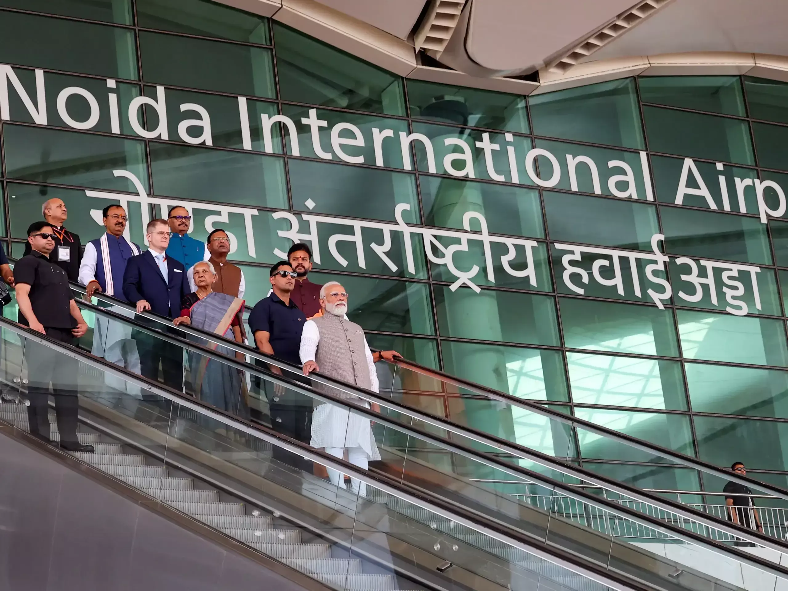 ഉത്തരേന്ത്യയുടെ ലോജിസ്റ്റിക് ഗേറ്റ്വേ; നോയിഡ അന്താരാഷ്ട്ര വിമാനത്താവളം രാജ്യത്തിന് സമര്പ്പിച്ച് പ്രധാനമന്ത്രി ഉത്തരേന്ത്യയുടെ ലോജിസ്റ്റിക് ഗേറ്റ്വേ; നോയിഡ അന്താരാഷ്ട്ര വിമാനത്താവളം രാജ്യത്തിന് സമര്പ്പിച്ച് പ്രധാനമന്ത്രി
