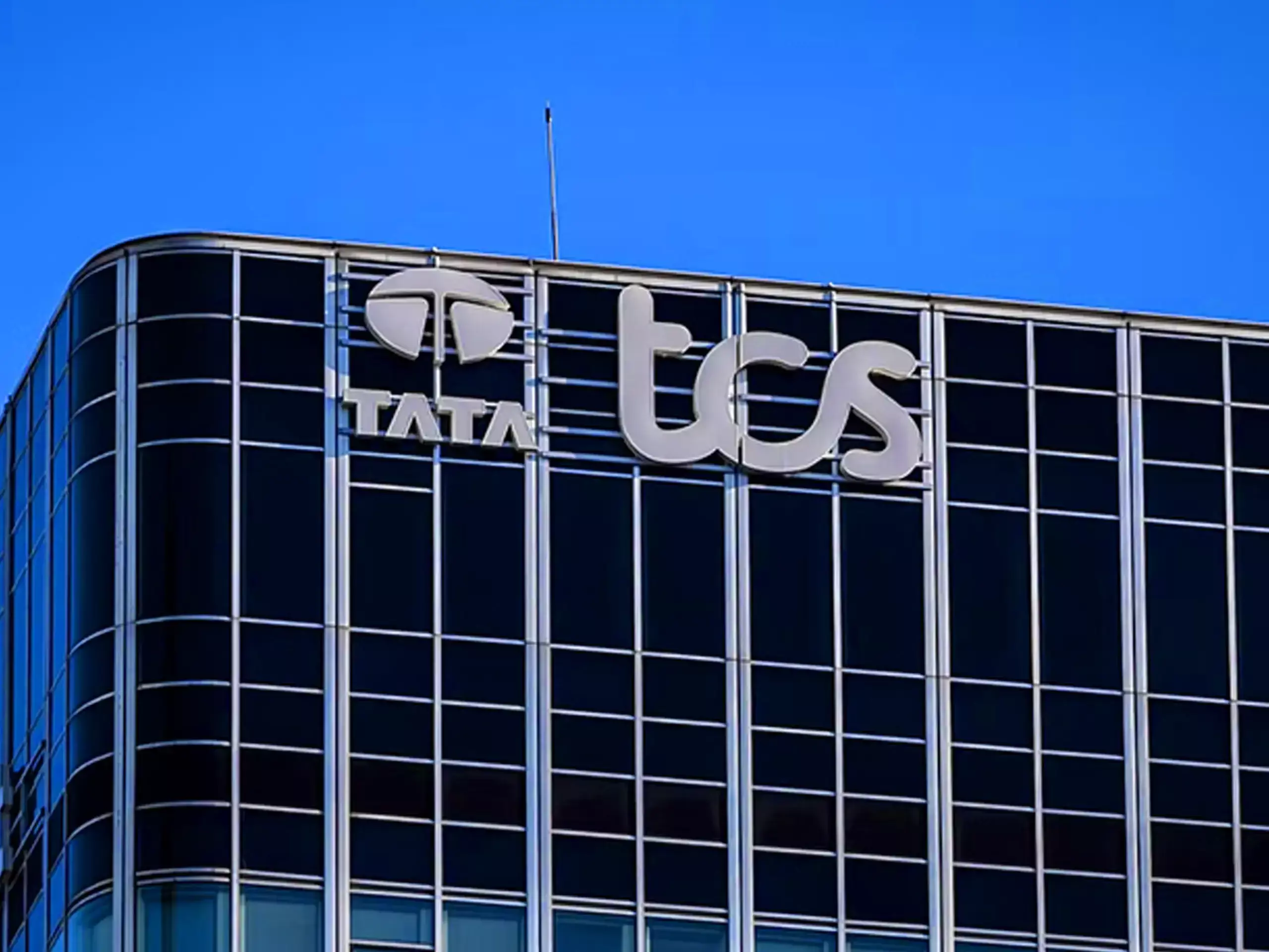 റെക്കോര്‍ഡ് ലാഭത്തില്‍ ടിസിഎസ്; ഓഹരിയുടമകള്‍ക്ക് മികച്ച ഡിവിഡന്റ്, വിപണിയെ ഞെട്ടിച്ച് കുതിപ്പ്