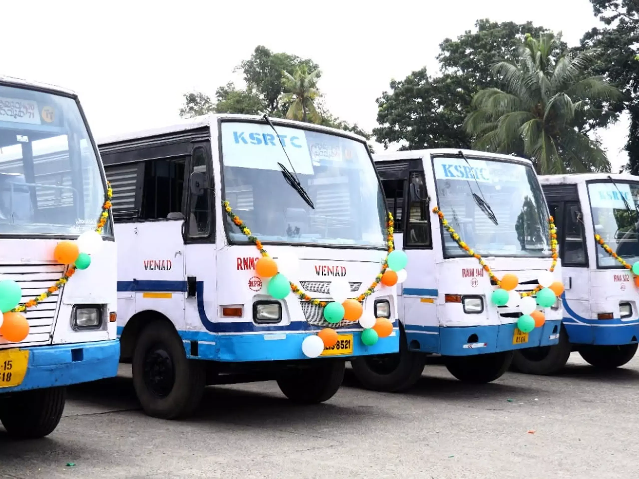 പ്രിയദര്ശിനിക്ക് ഫസ്റ്റ് ബെല്; KSRTC സ്ത്രീ സൗജന്യ യാത്ര തുടങ്ങി പ്രിയദര്ശിനിക്ക് ഫസ്റ്റ് ബെല്; KSRTC സ്ത്രീ സൗജന്യ യാത്ര തുടങ്ങി