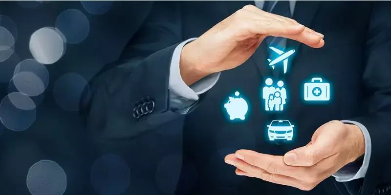 ഇന്ഷുറന്സ് രംഗത്തേക്ക് കടക്കാന് 12 കമ്പനികള് ഇന്ഷുറന്സ് രംഗത്തേക്ക് കടക്കാന് 12 കമ്പനികള്