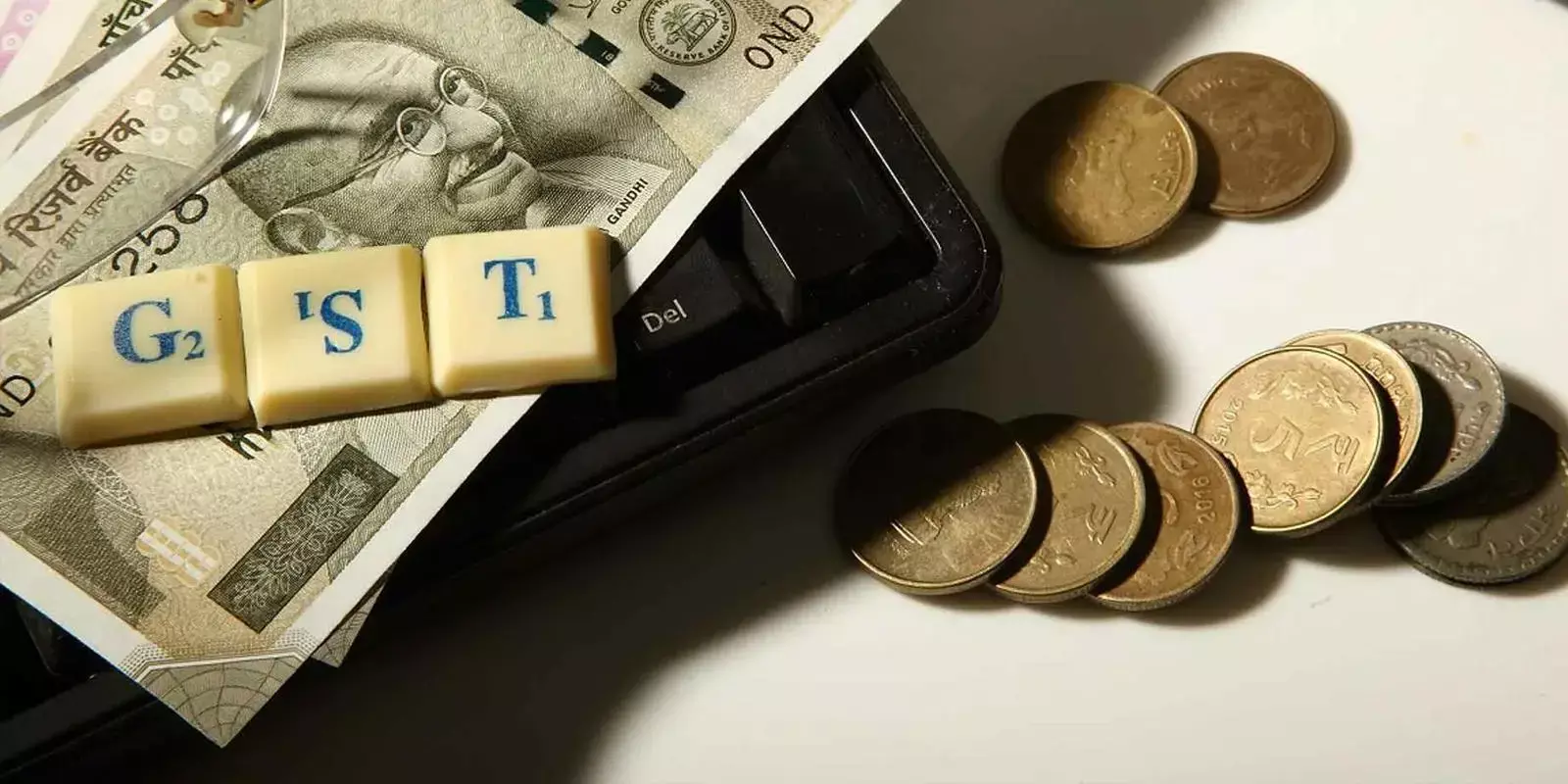 1,000 രൂപയില്‍ താഴെയുള്ള ഹോട്ടല്‍ മുറികള്‍ക്ക് ഇനി 12% ജിഎസ്ടി