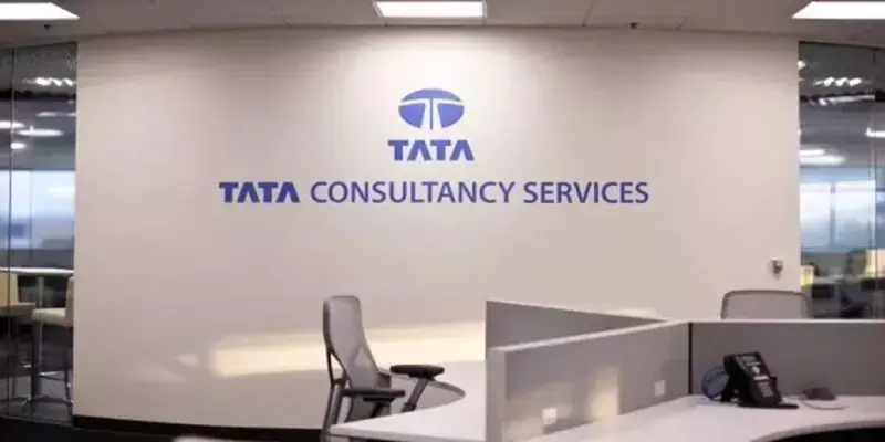 ഒറ്റ വര്‍ഷം ഒരു ലക്ഷം റിക്രൂട്ട്: റെക്കോര്‍ഡിട്ട് ടിസിഎസ്