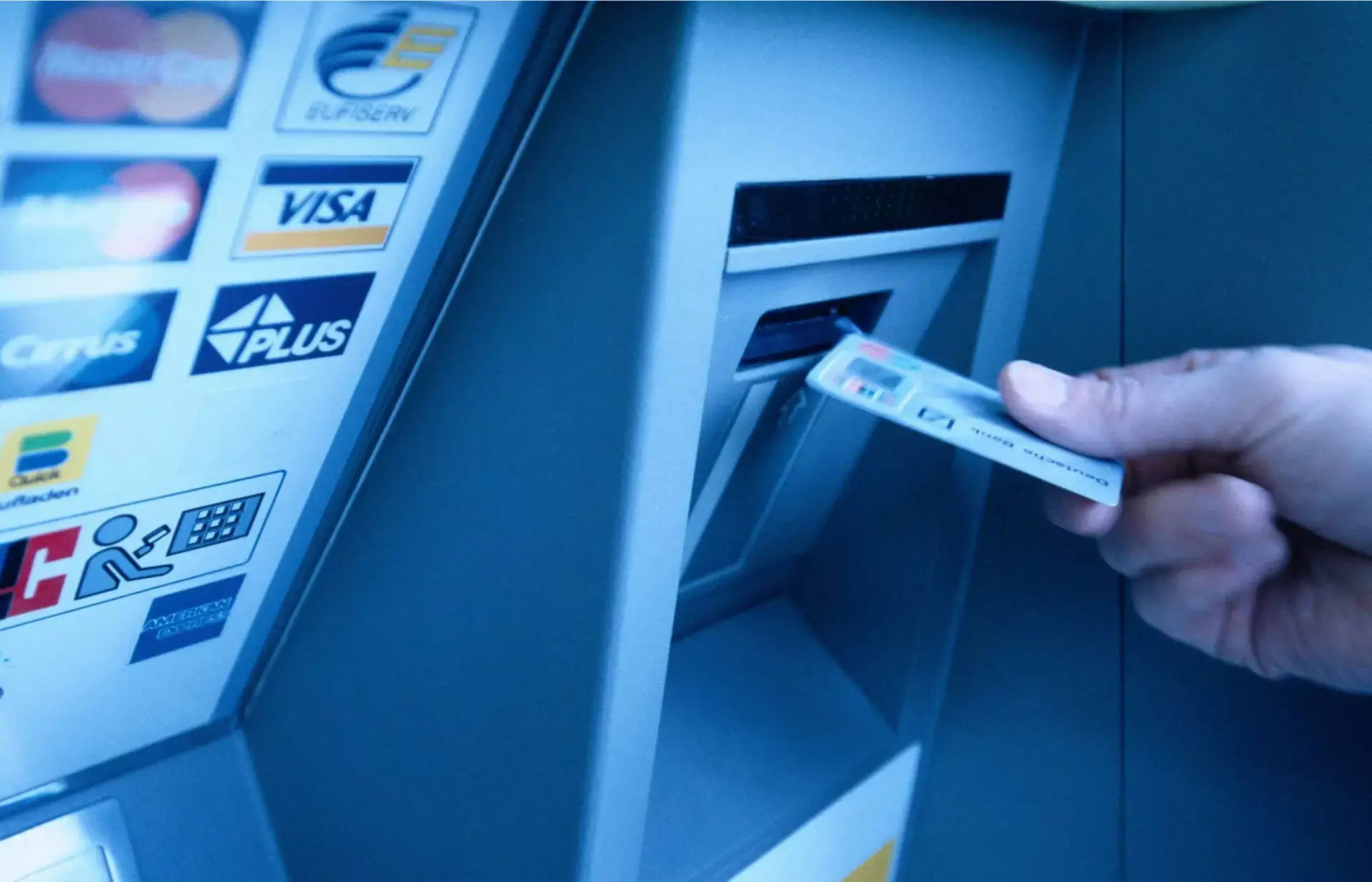 കാർഡ് കൈയ്യിലില്ലേ? പേടിക്കേണ്ട, ഏത് എടിഎമ്മില്‍ നിന്നും പണമെടുക്കാം