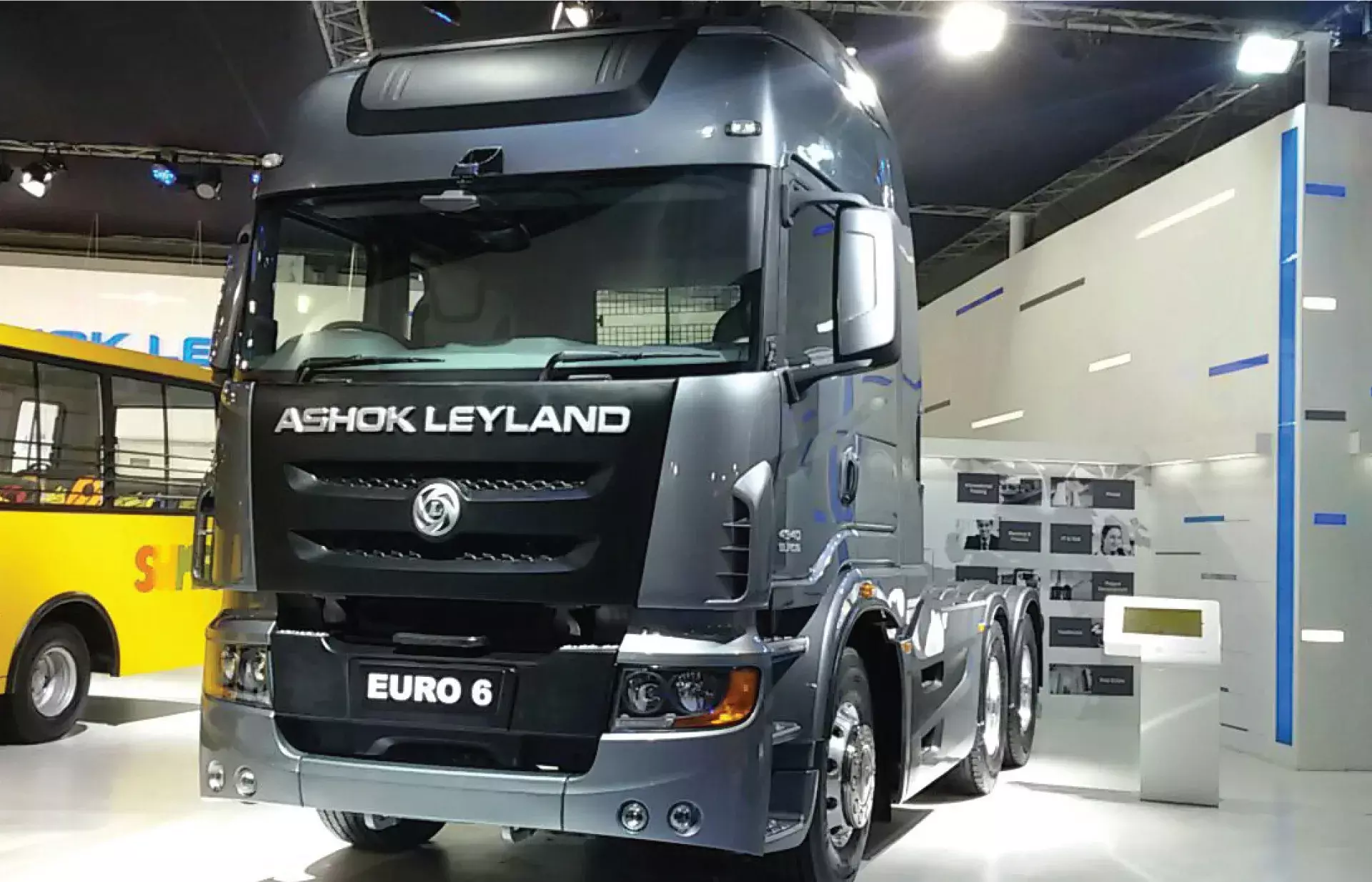 ശ്രീറാം ട്രാന്‍സ്‌പോര്‍ട്ടിന്റെ ബോണ്ടുകള്‍ എന്‍എസ്ഇ ഐഎഫ്എസ് സിയില്‍ ലിസ്റ്റ് ചെയ്തു