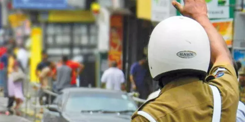 ട്രാഫിക് നിയമലംഘനങ്ങളുടെ പിഴ 1,898.73 കോടി രൂപ; ഗഡ്കരി