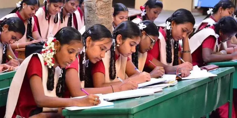 തമിഴ്‌നാട്ടിൽ  പെൺകുട്ടികളുടെ വിദ്യാഭ്യാസത്തിന്  പ്രതിമാസം 1000 രൂപ നൽകും