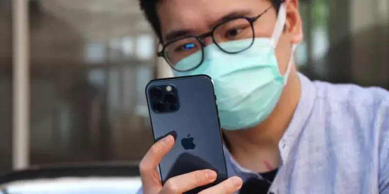 ഐഫോണ്‍ ഉപഭോക്താക്കള്‍ക്ക് ഇനി മാസ്‌ക്ക് ധരിച്ചുകൊണ്ട് അണ്‍ലോക്ക് ചെയ്യാം