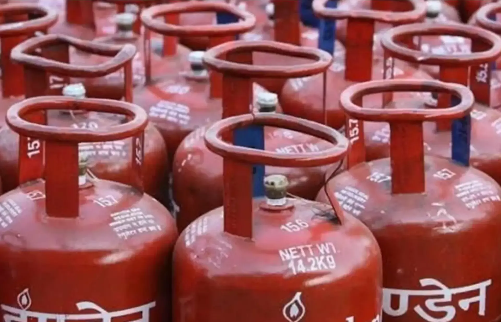 വനിതകള്‍ക്ക് സൗജന്യ ഗ്യാസ് കണക്ഷനുമായി ഉജ്ജ്വല്‍ യോജന