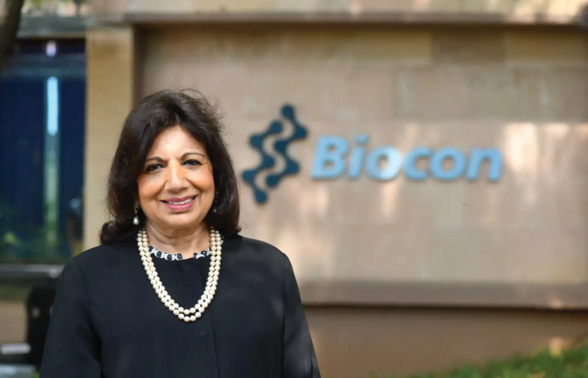 കിരണ്‍ മസുംദാര്‍ ഷാ