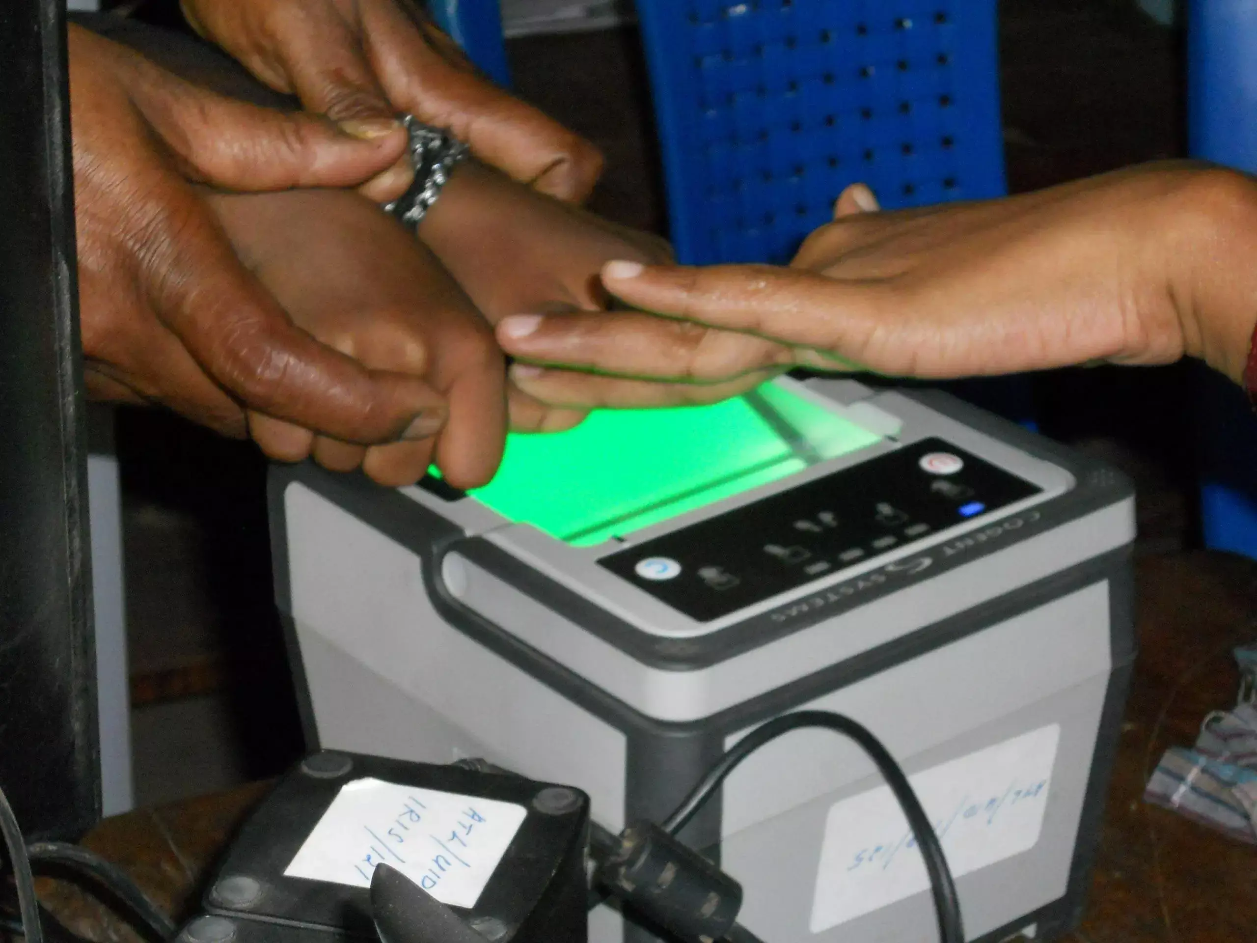 നവജാത ശിശുക്കള്‍ക്ക് ജനനസര്‍ട്ടിഫിക്കറ്റിനൊപ്പം ആധാര്‍ എന്റോള്‍മെന്റും