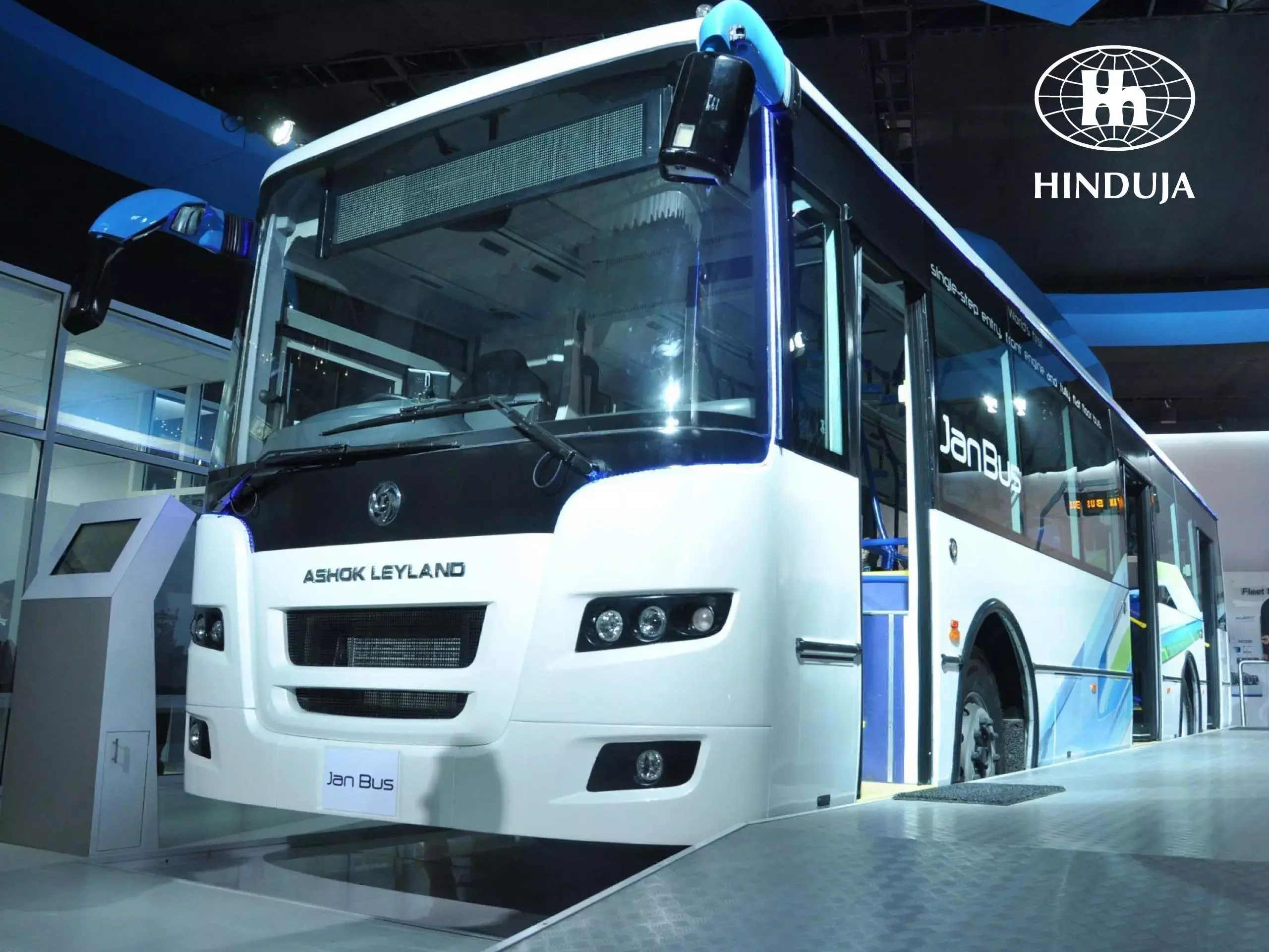 കേരളത്തില്‍ ഇലക്ട്രിക് ബസ് നിർമാണം, നിക്ഷേപത്തിന് താത്പര്യമറിയിച്ച് ഹിന്ദുജ